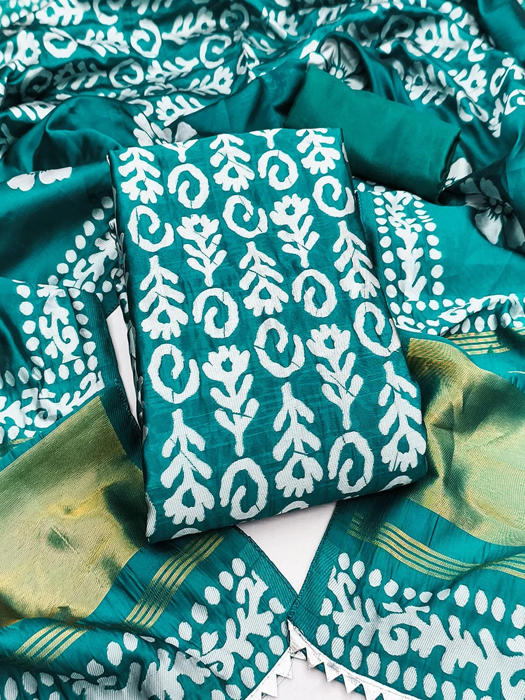 Designer Rama Green Floral Zari Woven Jacquard Dress Material With Classic Ethnic Appeal - Image 5