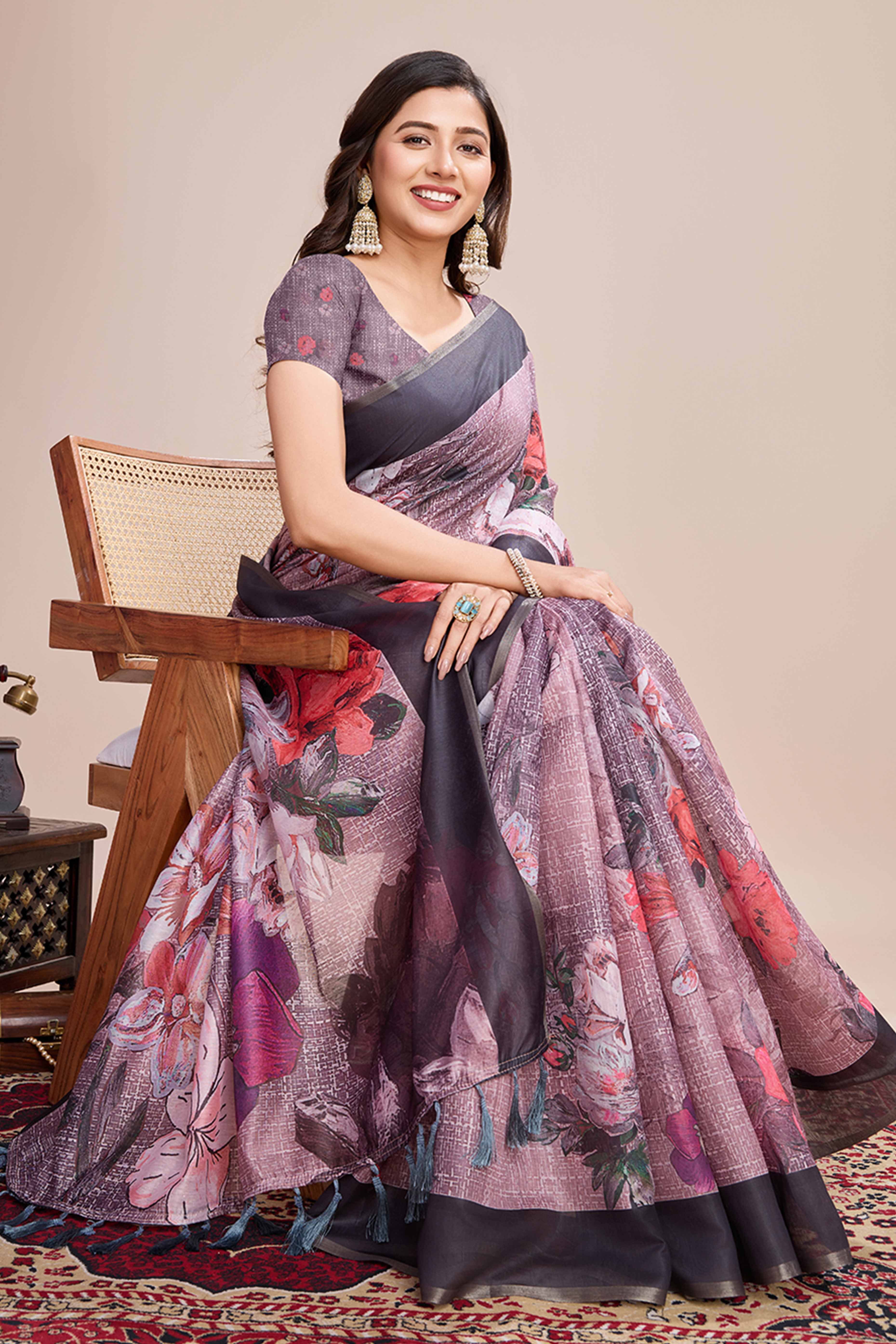 Dusky Purple Floral Printed Linen Saree - Image 4