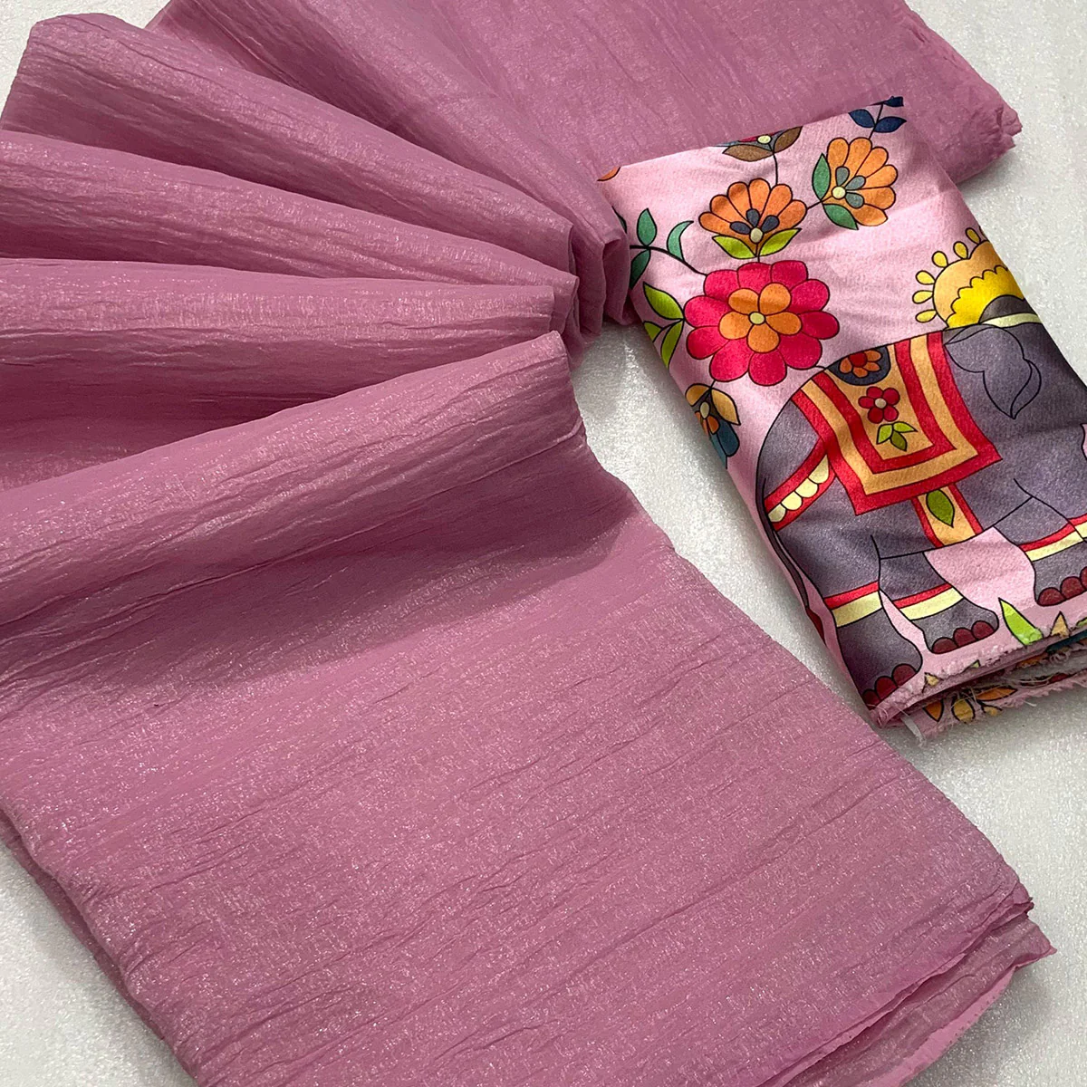 Dusty Pink Solid Crepe Crush Saree - Image 2