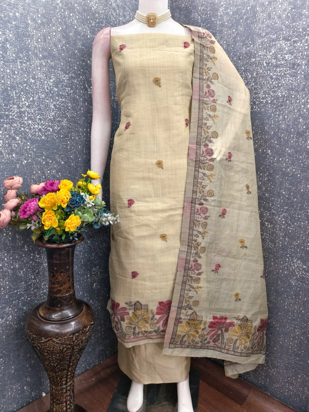 Elegant Beige Chanderi Silk Jamdani Unstitched Dress Material - Image 4