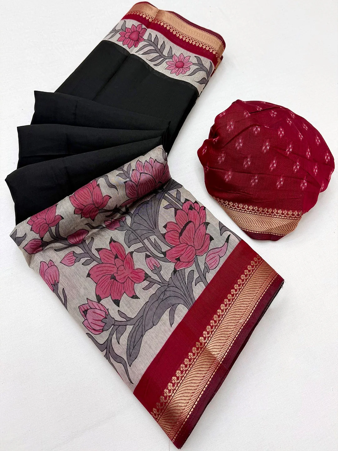 Elegant Black Mulmul Cotton Saree Adorned With Floral & Peacock Print Work Elegance - Image 3
