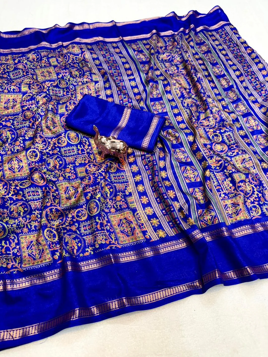 Elegant Blue Tussar Silk Saree Featuring Traditional Zari Detailing - Image 3