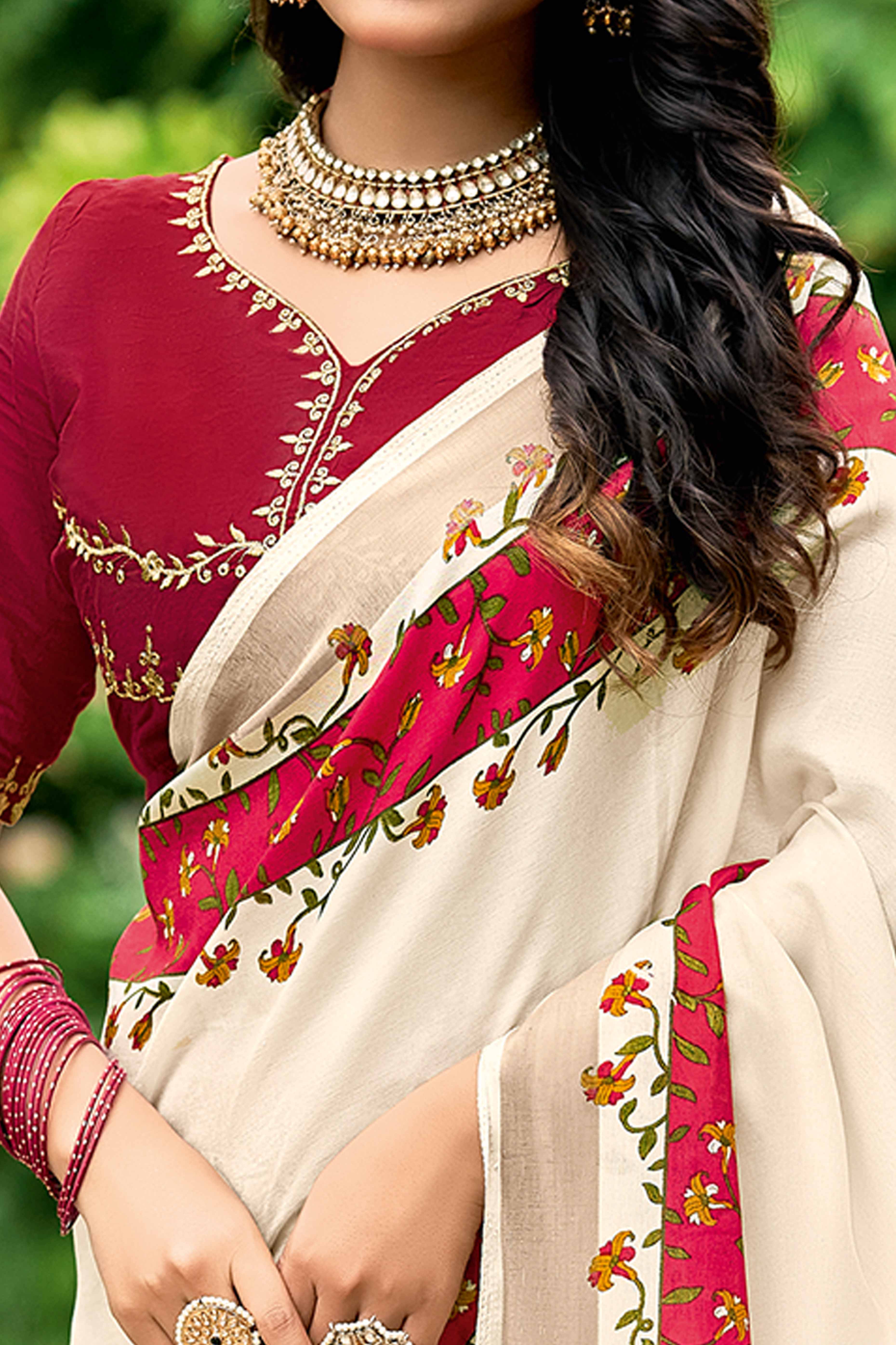 Elegant Cream Cotton Blend Saree with Abstract Motifs - Image 2