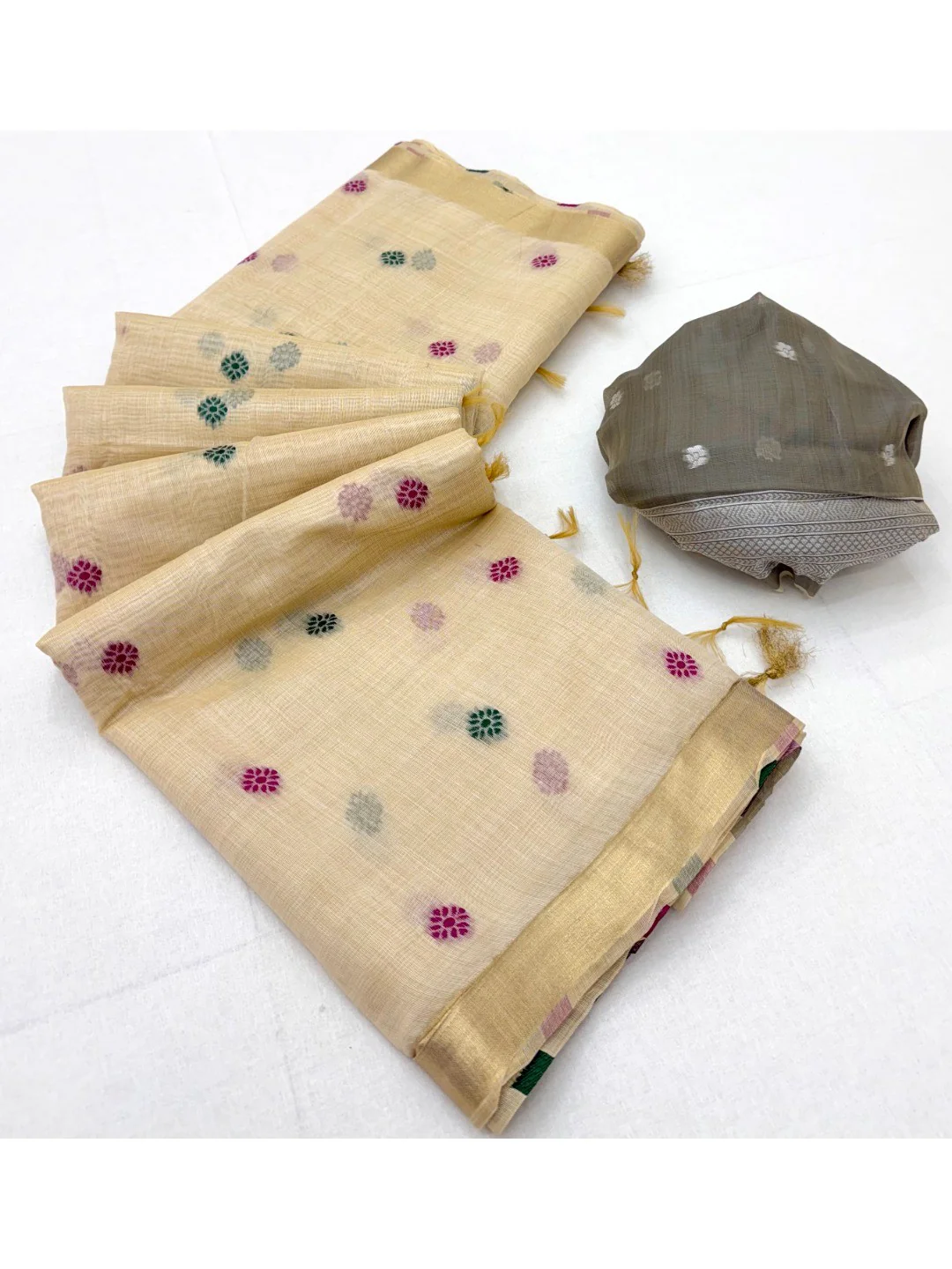 Elegant Cream Linen Saree with Floral Prints and Swan Motif Pallu - Image 3