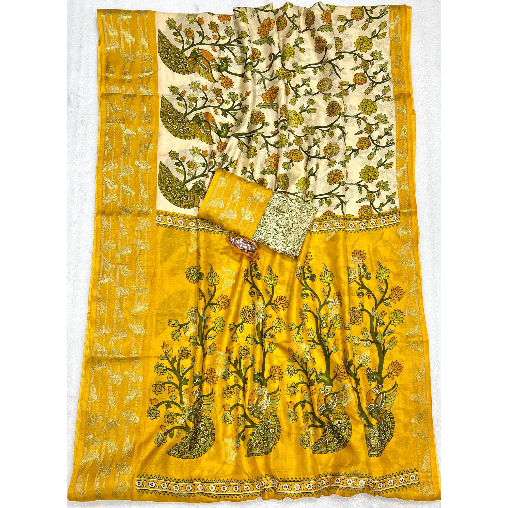 Elegant Cream & Yellow Cotton Blend Saree Adorned With Vibrant Peacock Floral Print - Image 3