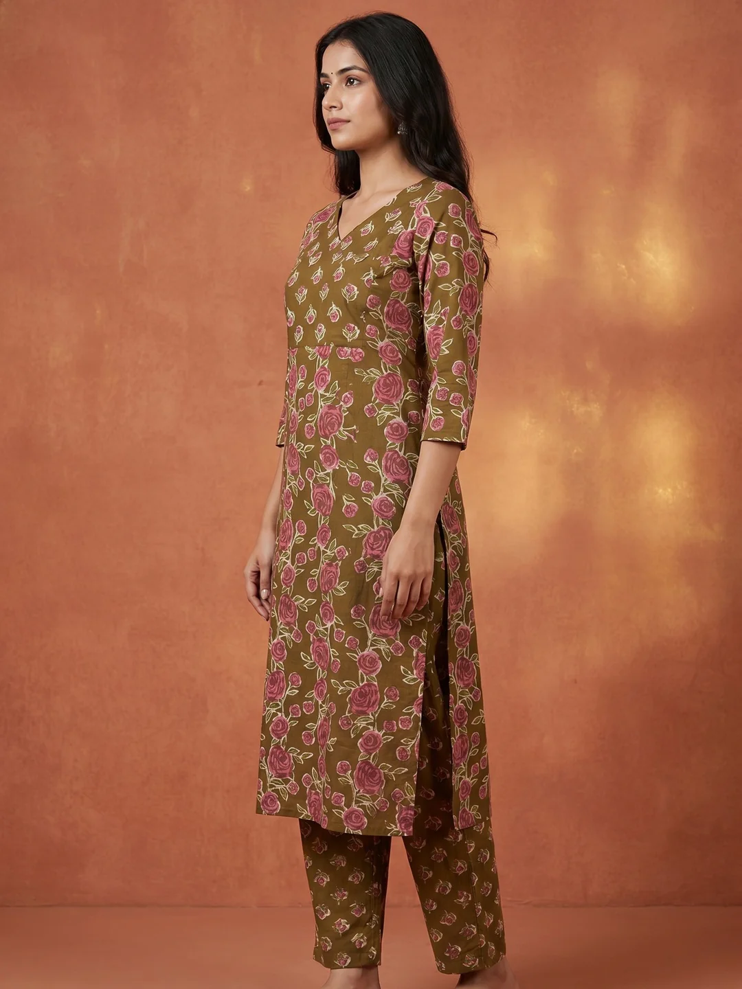Elegant Floral Printed Pure Cotton Mehandi Green Kurta Set - Image 4