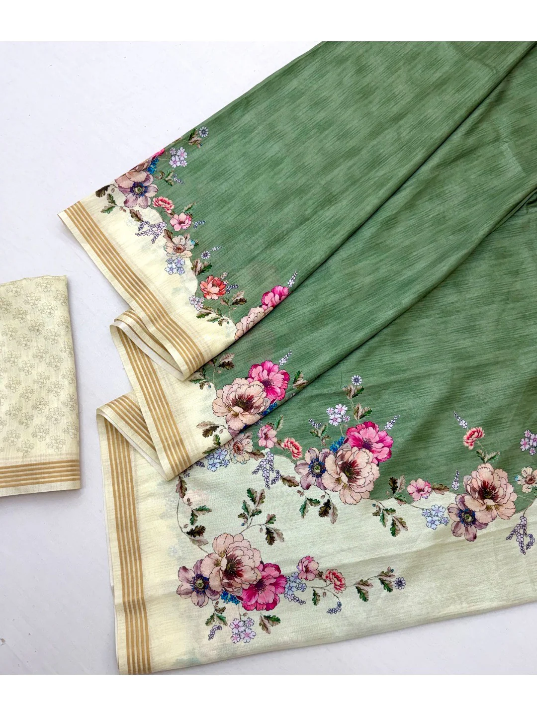 Elegant Green Dola Silk Saree with Floral Digital Print - Image 3
