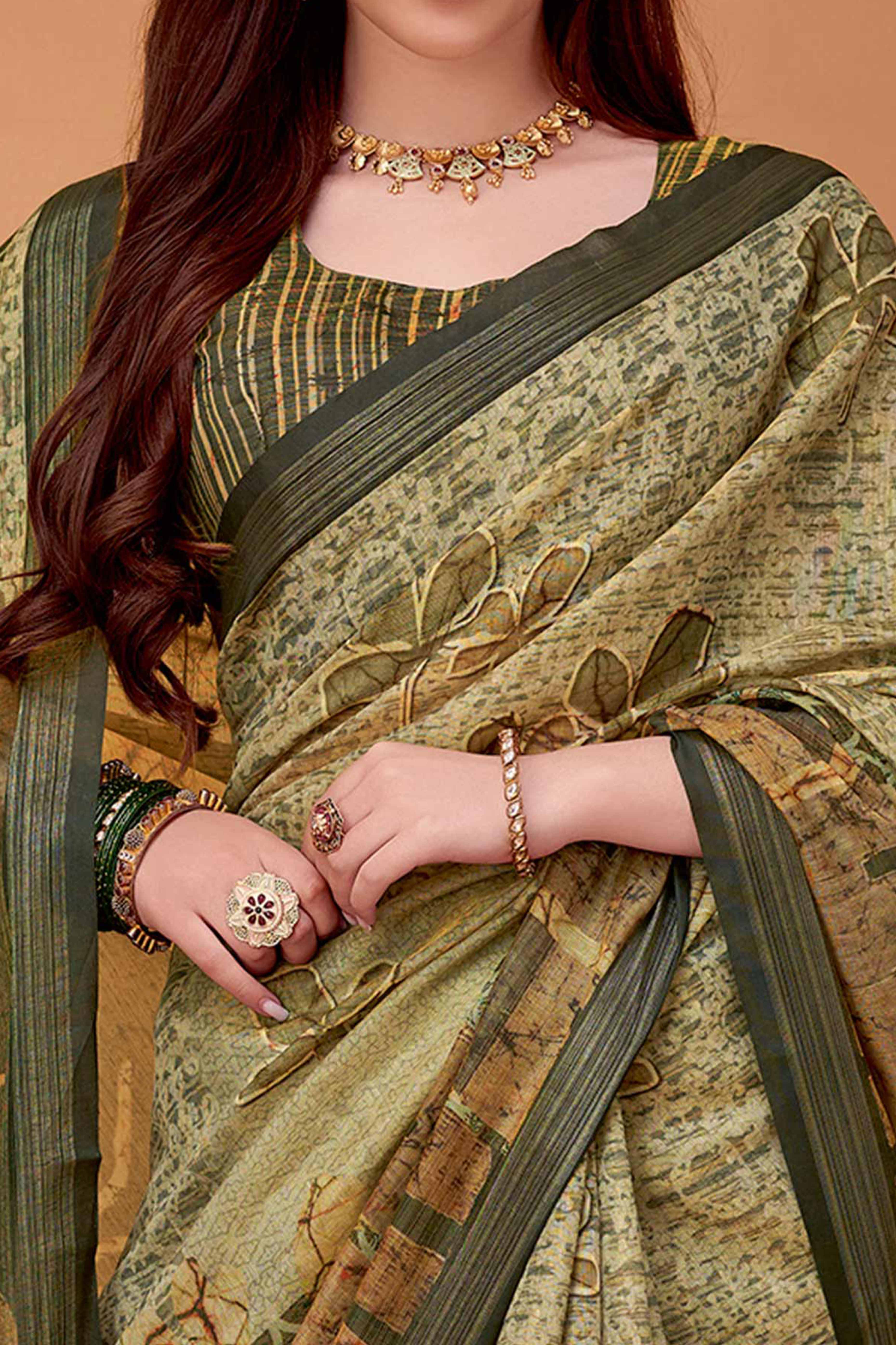 Elegant Green Linen Khadi Saree with Printed Floral Motifs - Image 2