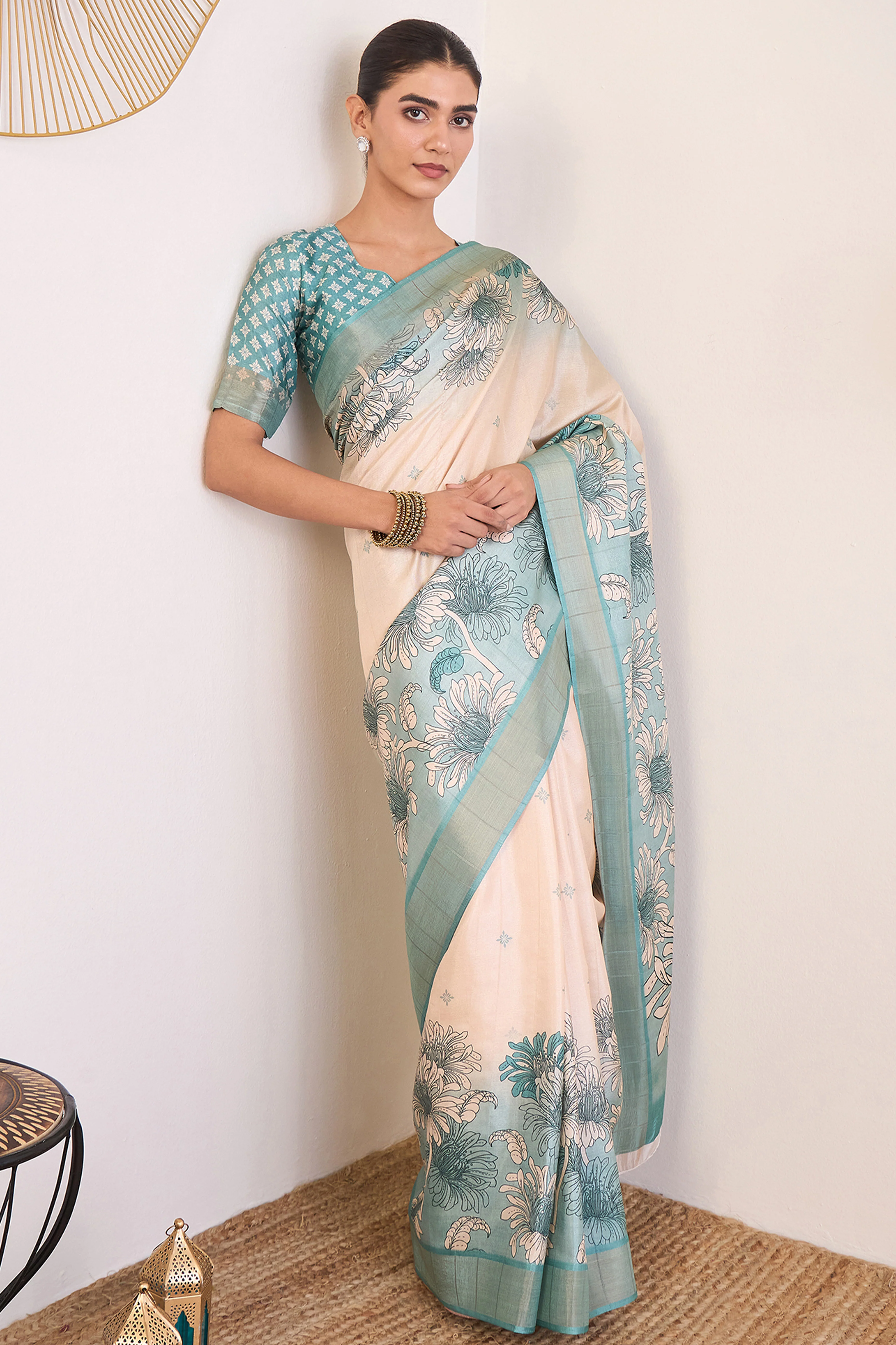 Elegant Light Blue Floral Printed Kotha Cotton Silk Saree Reflecting Subtle Sophistication - Image 3