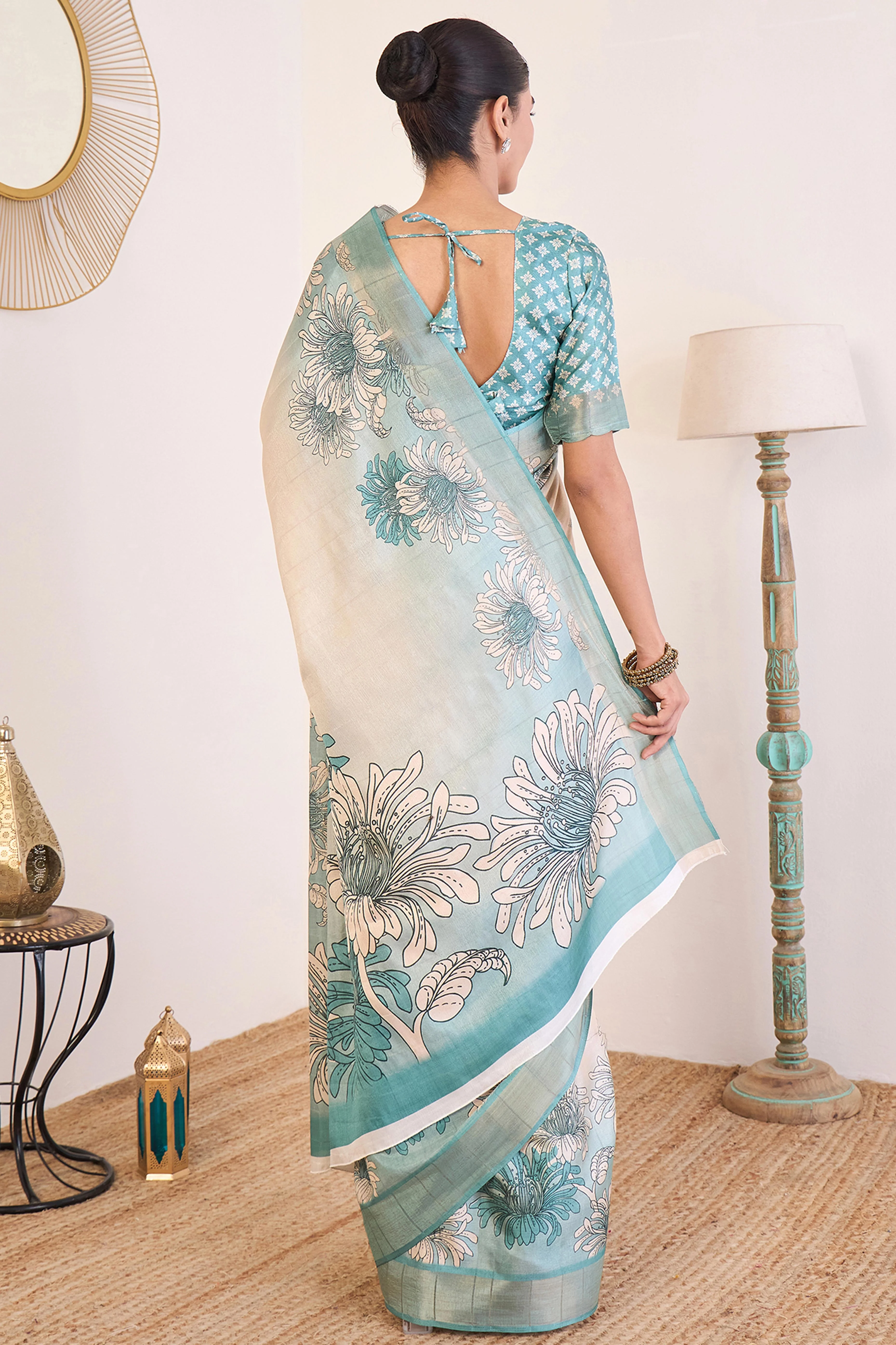 Elegant Light Blue Floral Printed Kotha Cotton Silk Saree Reflecting Subtle Sophistication - Image 5