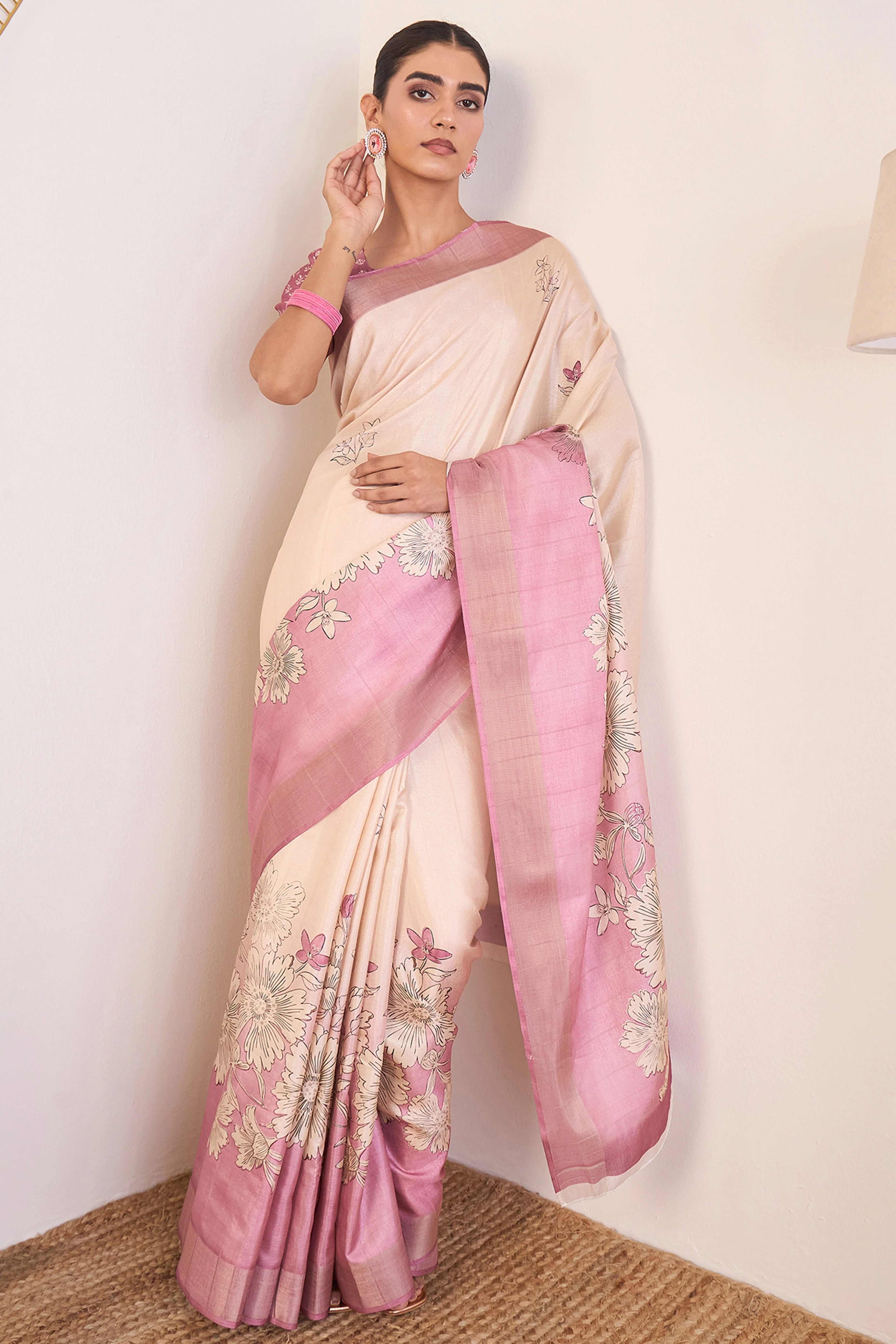 Elegant Light Pink Floral Printed Kotha Cotton Silk Saree Reflecting Subtle Sophistication - Image 3