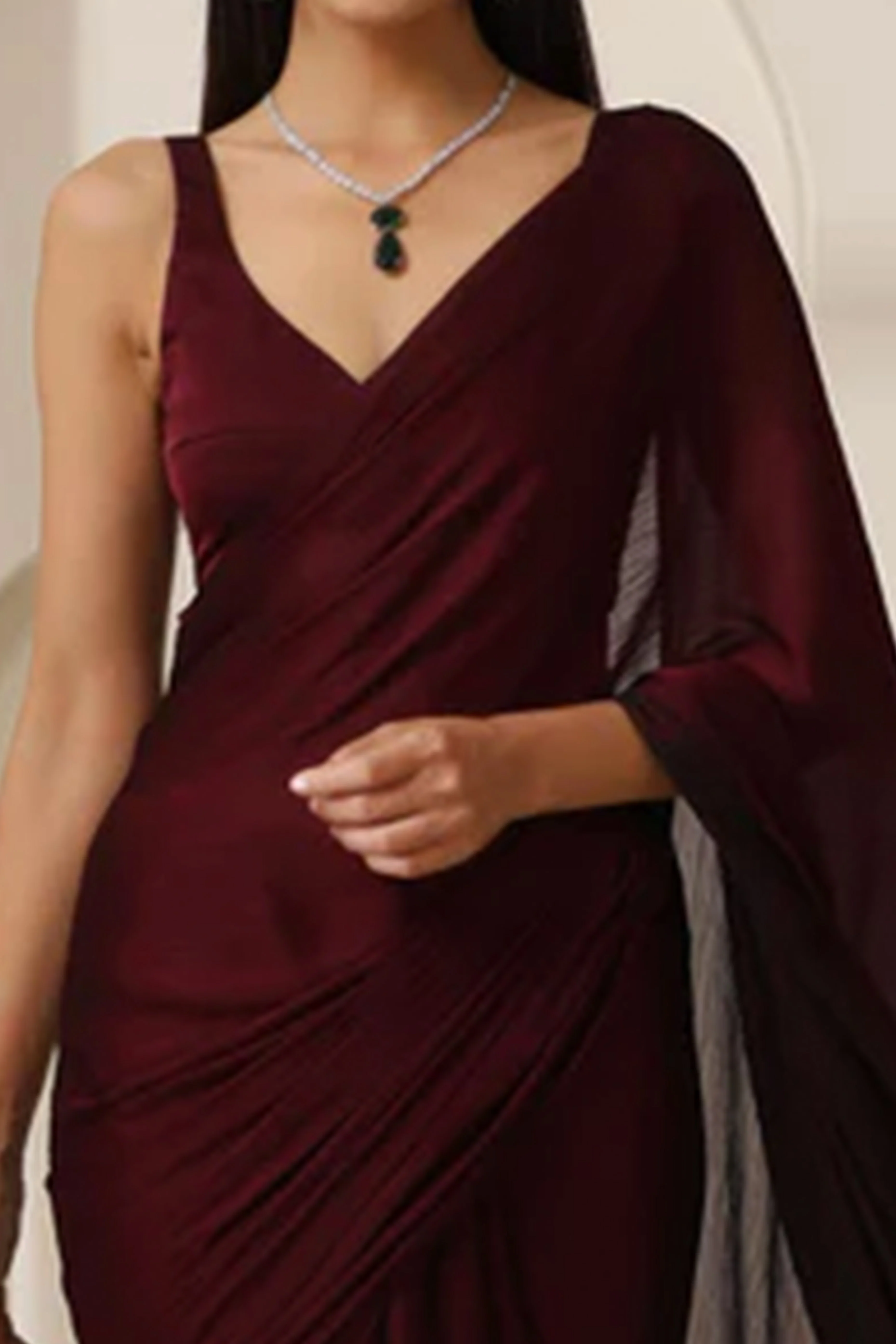 Elegant Maroon Solid Silk Blend Saree Crafted for Glamorous Party Wear - Image 2
