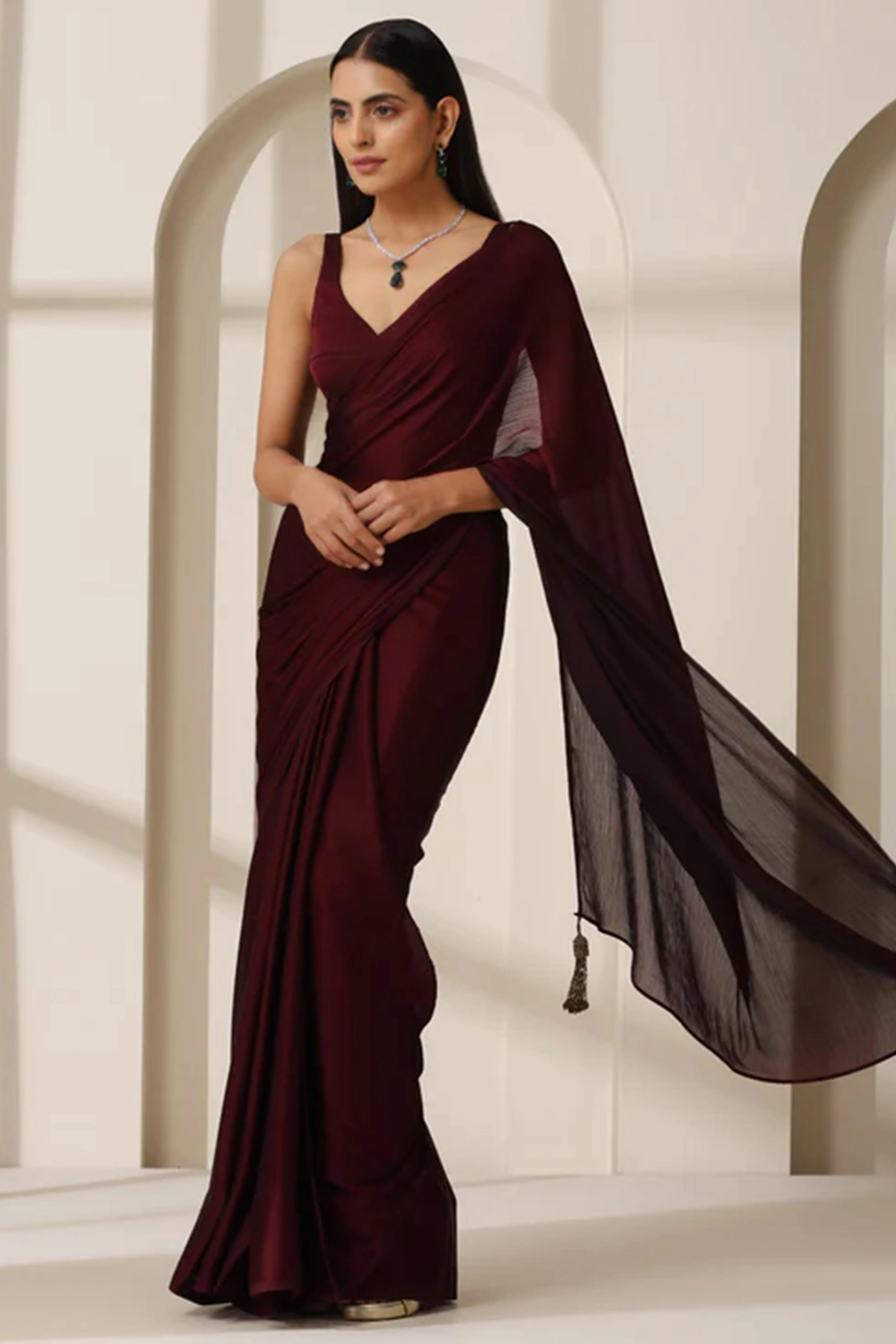 Elegant Maroon Solid Silk Blend Saree Crafted for Glamorous Party Wear - Image 3