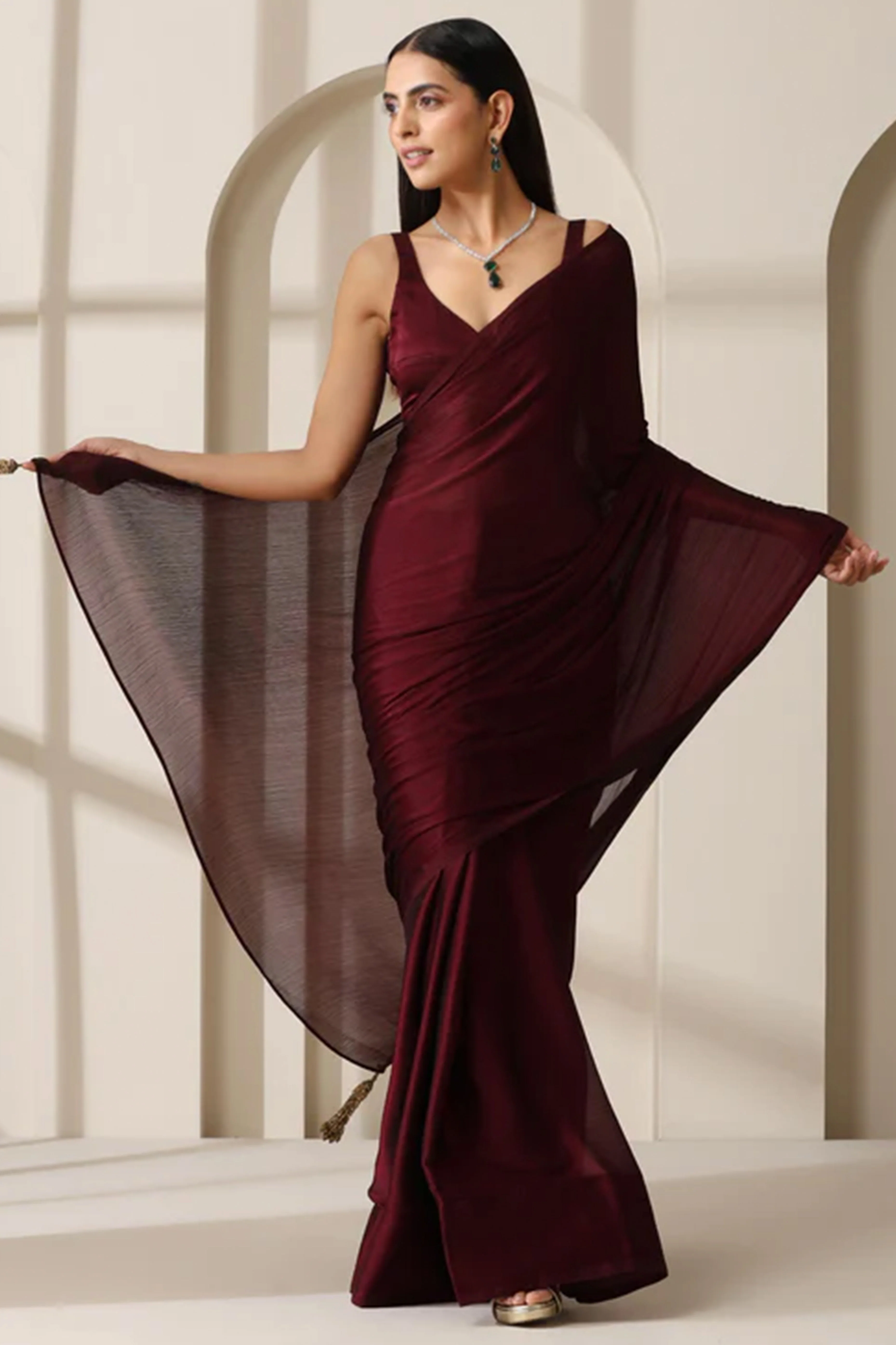 Elegant Maroon Solid Silk Blend Saree Crafted for Glamorous Party Wear - Image 5