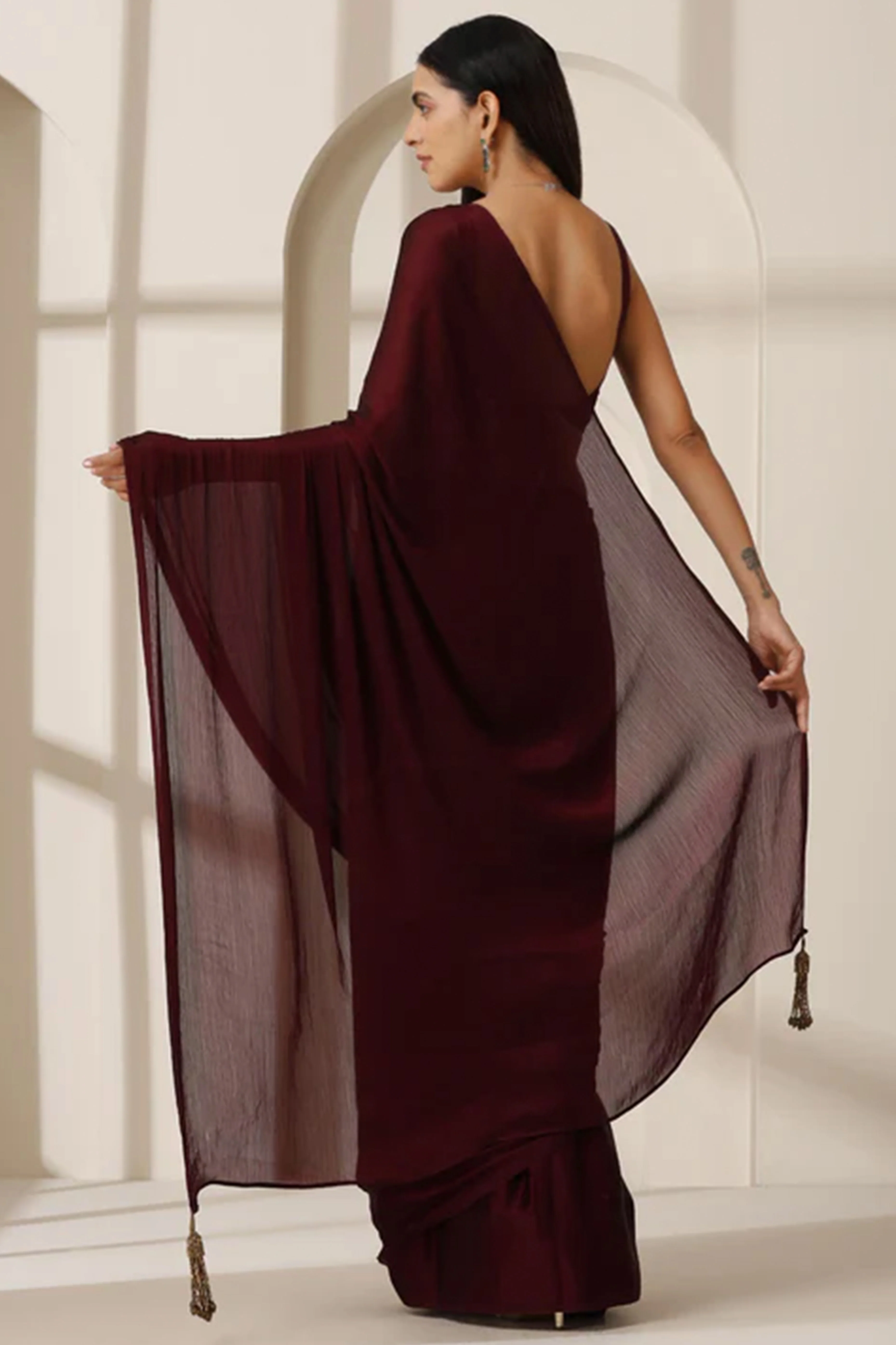 Elegant Maroon Solid Silk Blend Saree Crafted for Glamorous Party Wear - Image 6