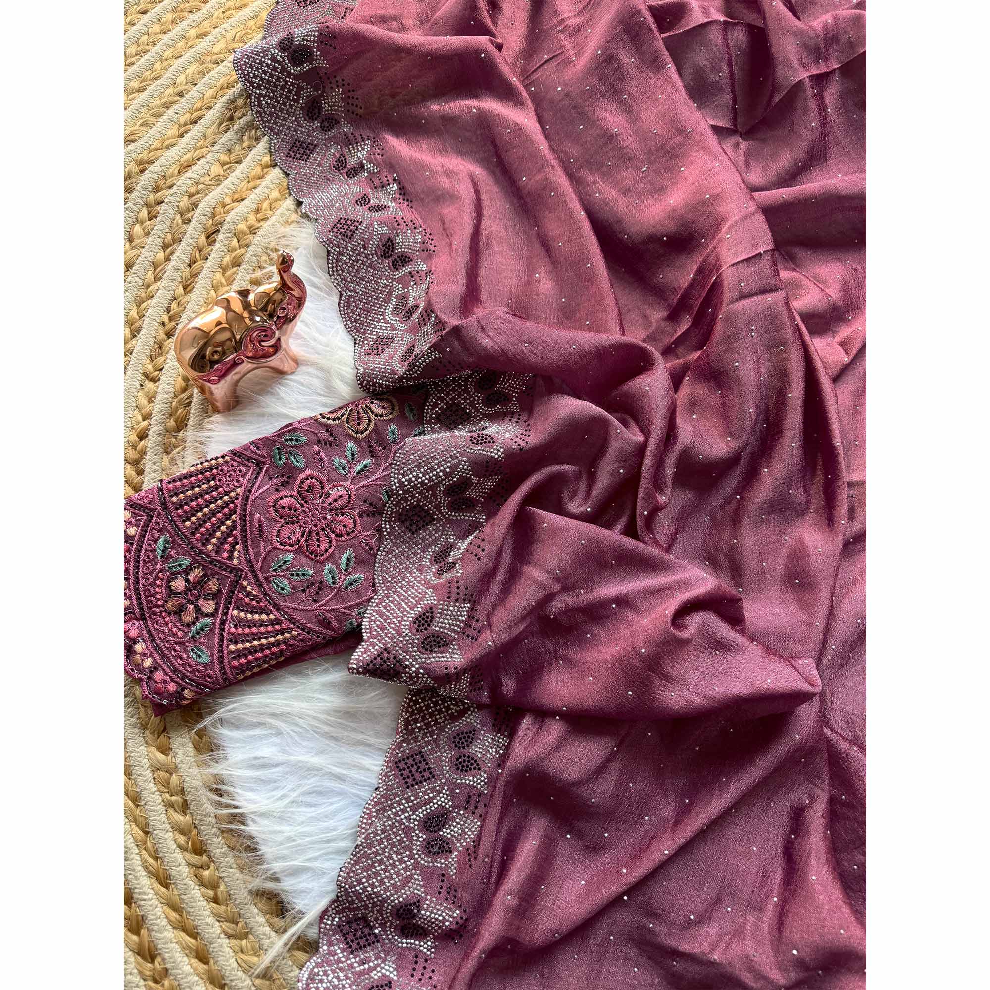 Elegant Mauve Vichitra Silk Saree Adorned with Sparkling Swarovski Work & Jarkan Border - Image 5