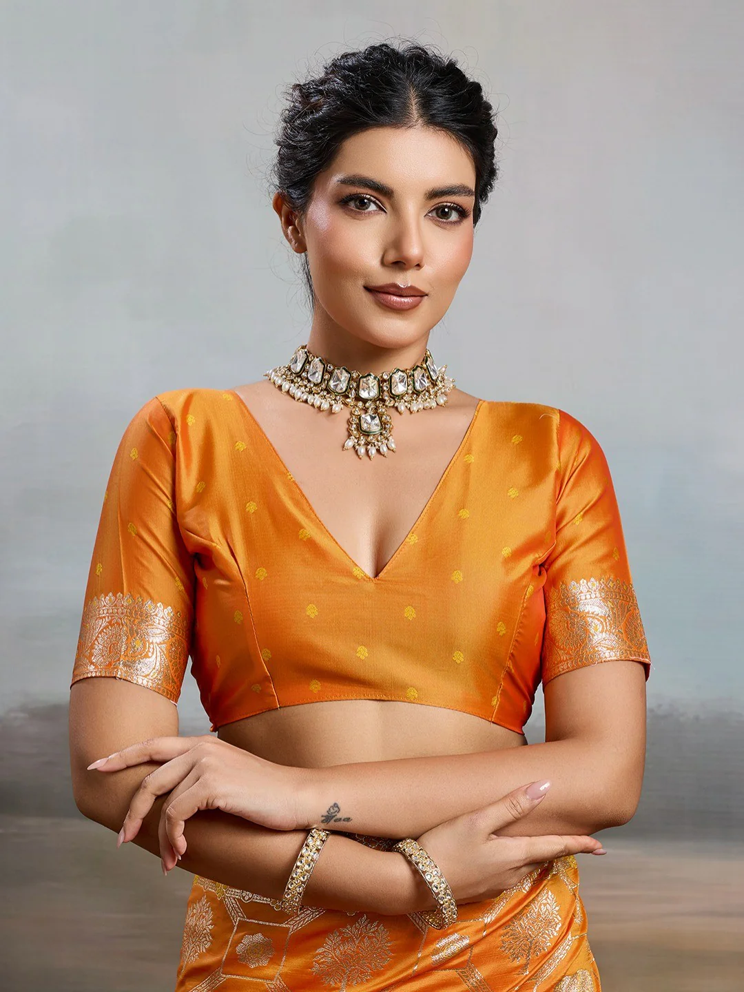 Elegant Orange Floral & Elephant Motif Silk Blend Saree with Zari Work - Image 3