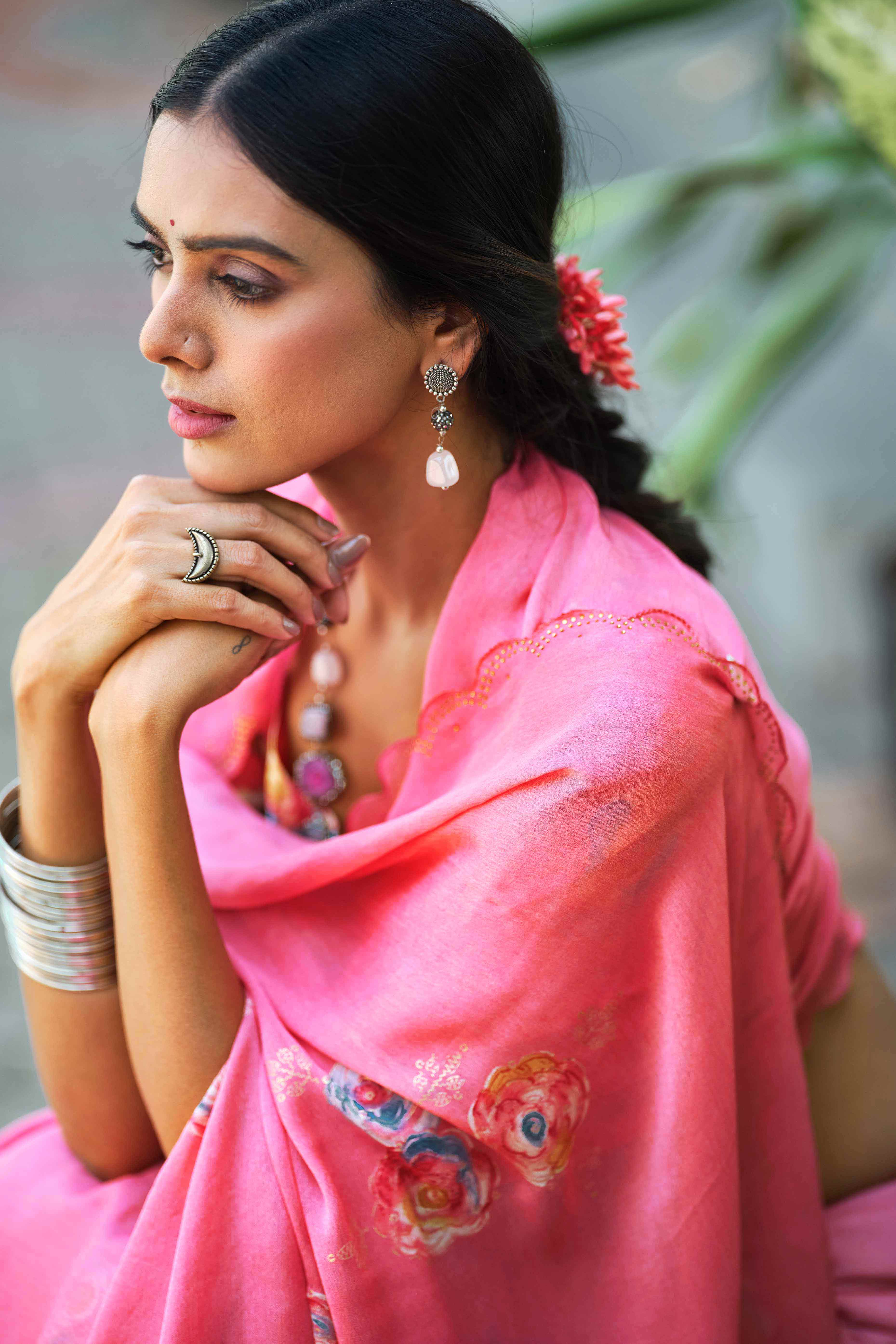 Elegant Pink Chiffon Saree with Floral and Foil Print Detailing - Image 5