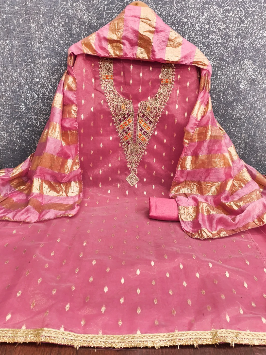 Elegant Pink Jacquard Dress Material with Striped Dupatta - Image 4