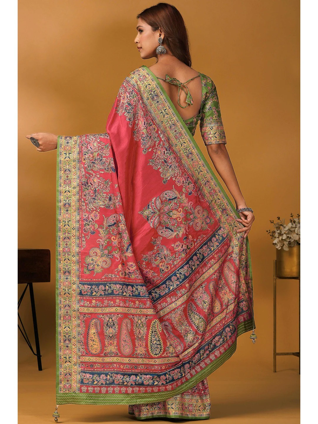 Elegant Pink Pure Viscose Dola Saree Adorned With Floral & Paisley Position Prints - Image 5