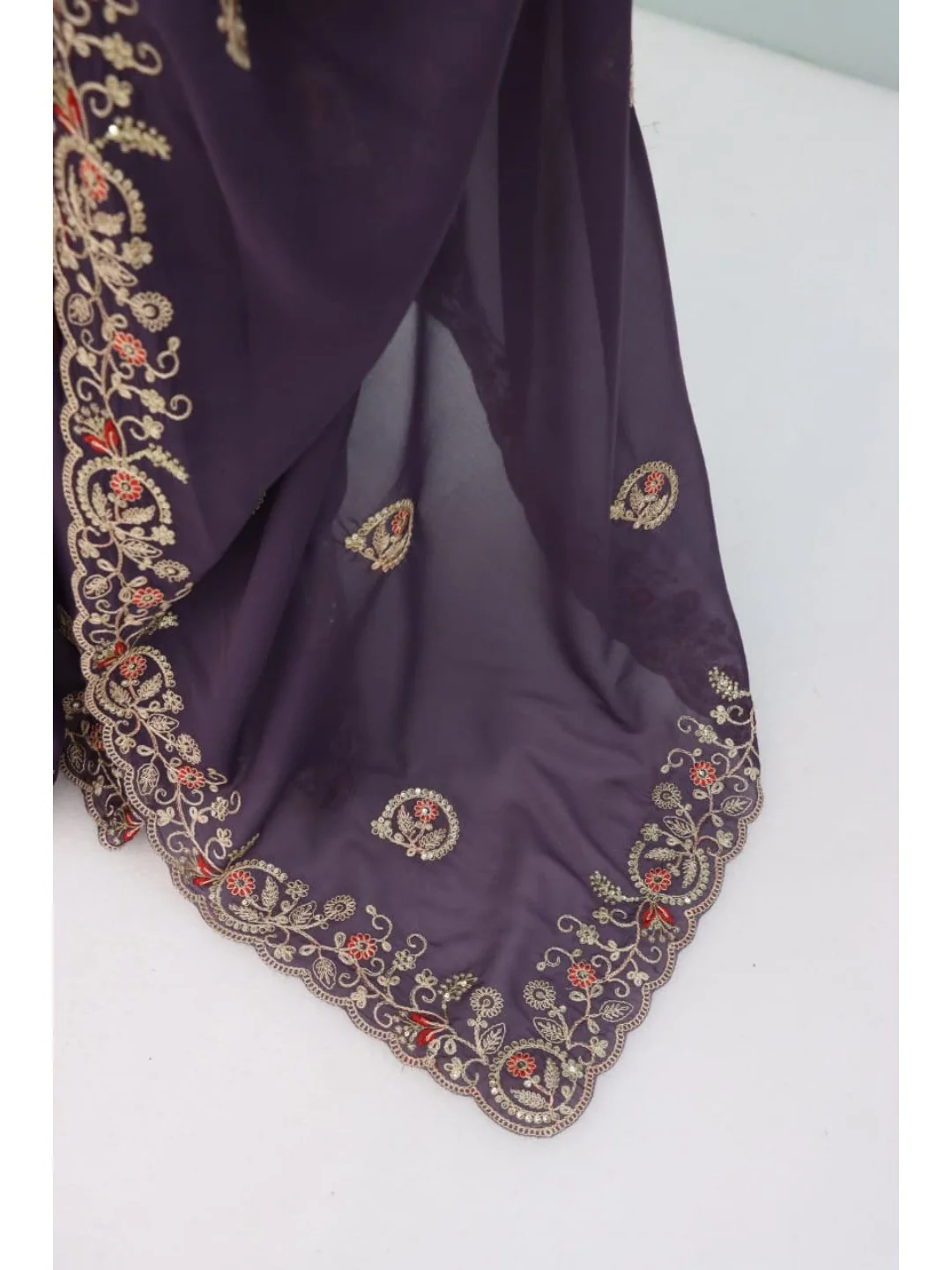 Elegant Purple Floral Cording Embroidered Georgette Saree Highlighted With Shimmering Sequins - Image 8