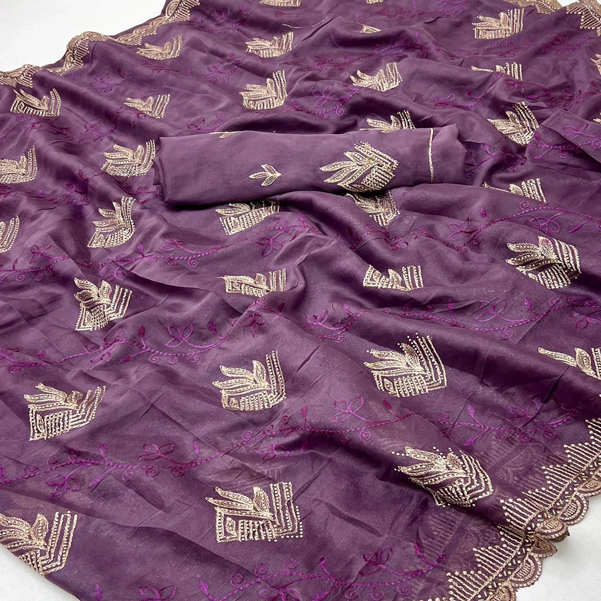 Elegant Purple Georgette Saree Accented With Intricate Floral Thread Embroidery - Image 2