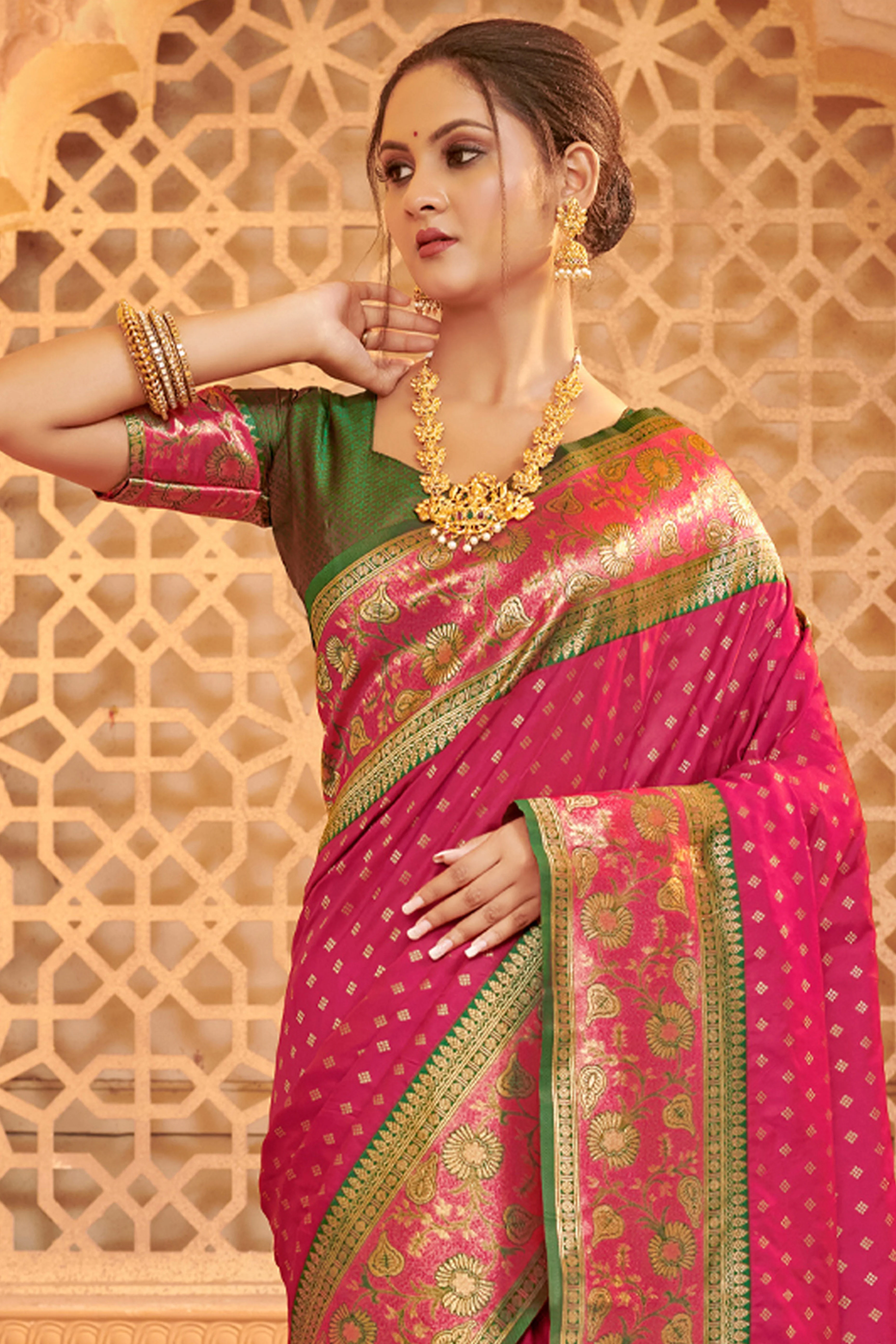 Elegant Rani Pink Floral Zari Weaving Silk Blend Saree With Tassel Pallu - Image 3