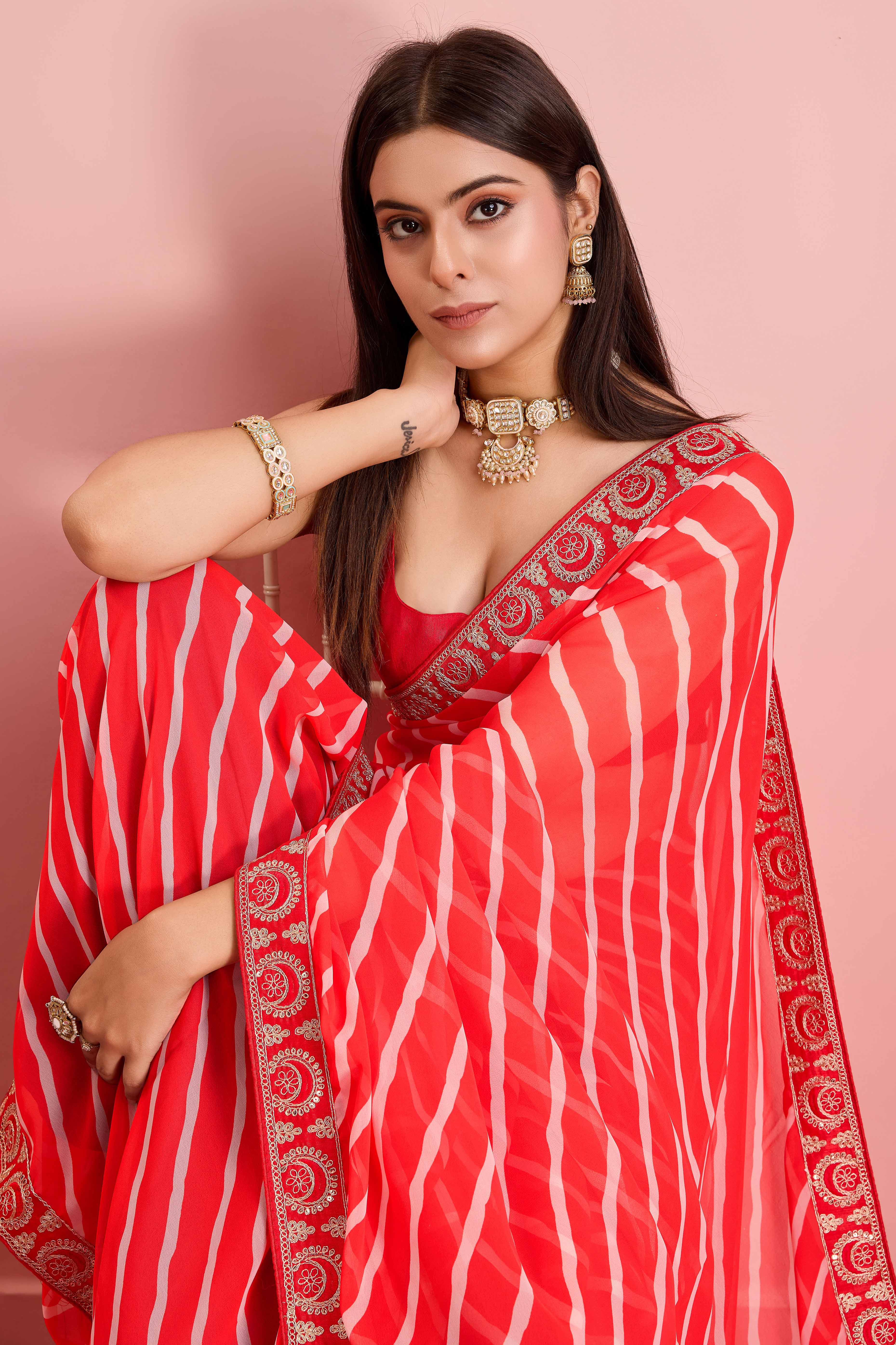 Elegant Red Leheriya Printed Saree in Flowing Georgette - Image 5