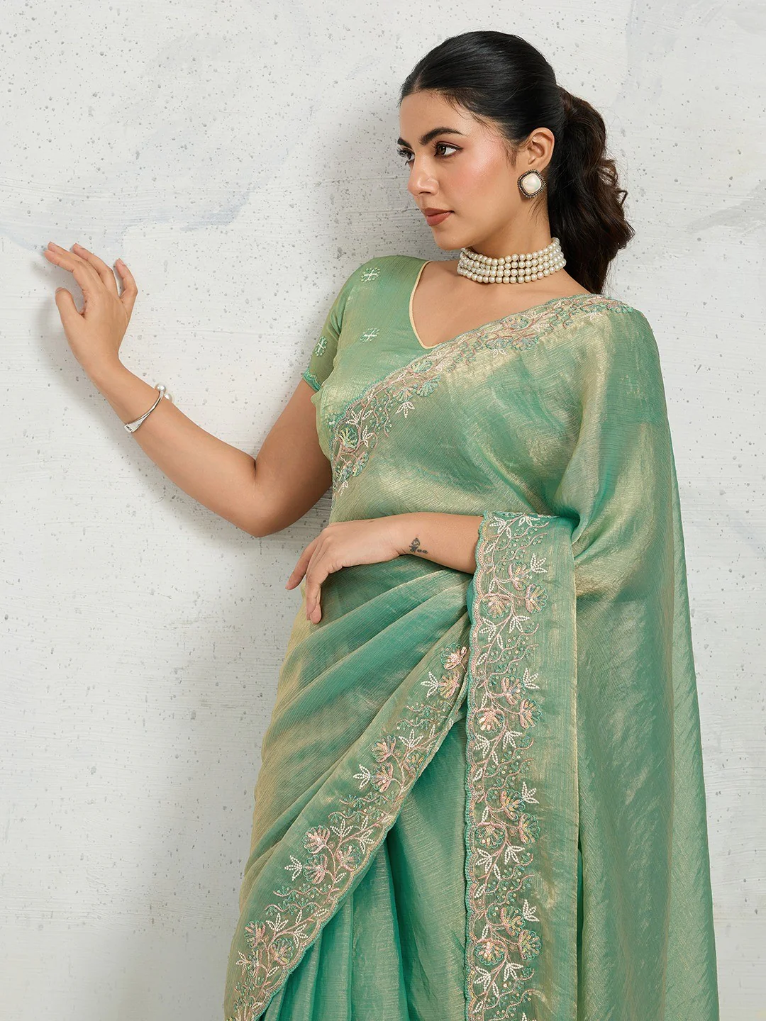 Elegant Sea Green Floral Thread & Zari Embroidered Chiffon Velvet Saree With Shimmering Sequins - Image 6