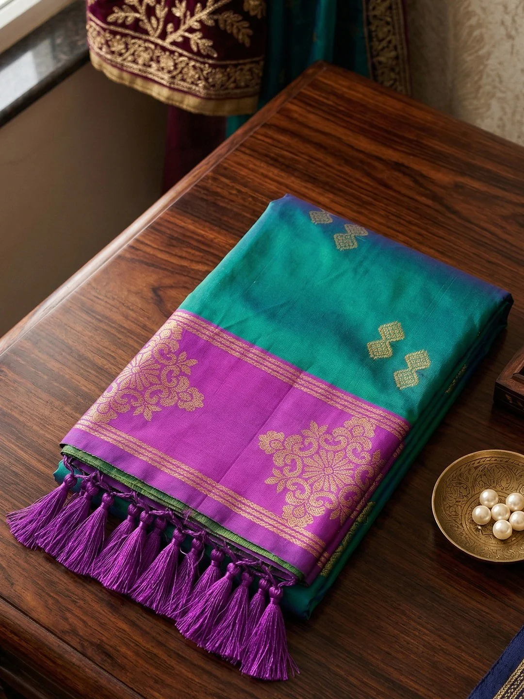 Elegant Teal Floral Motif Silk Blend Saree Featuring Intricate Zari Weaving With Tassel Pallu - Image 5