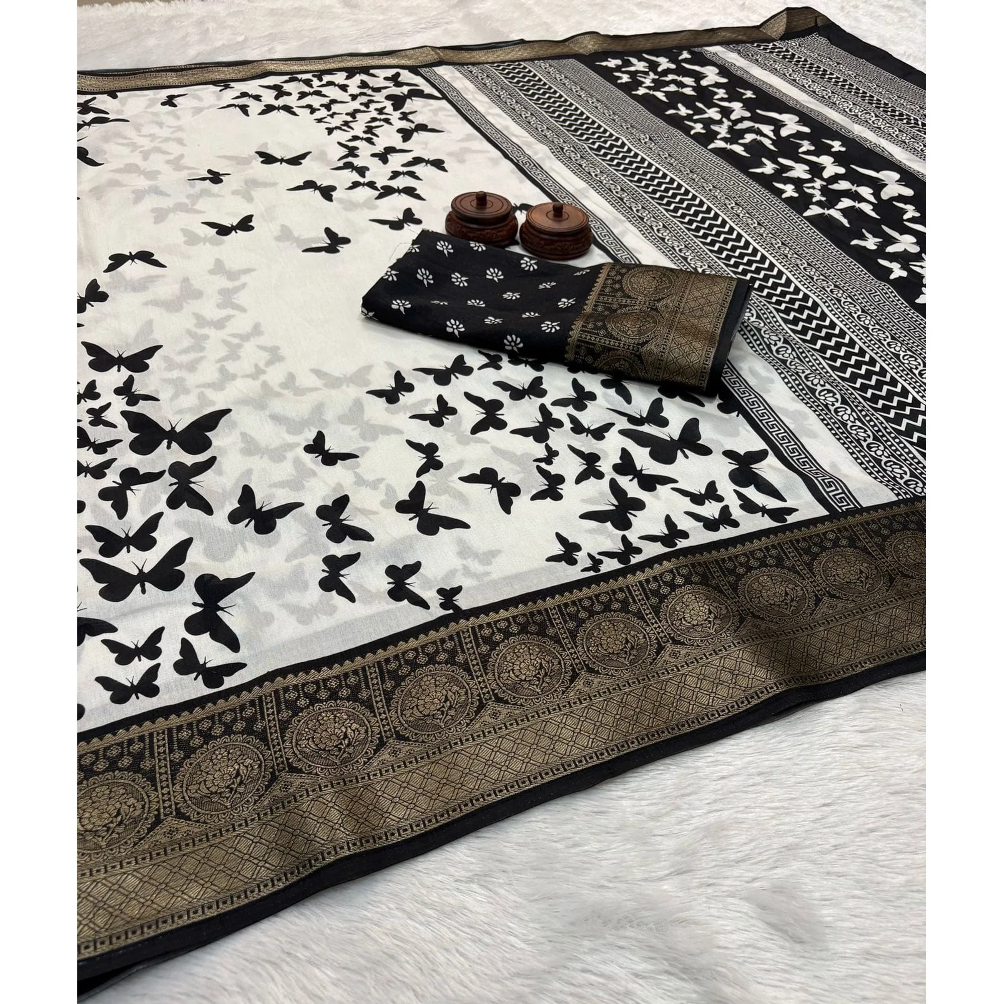 Elegant White Printed Dola Silk Saree Accented With A Floral Woven Border - Image 4
