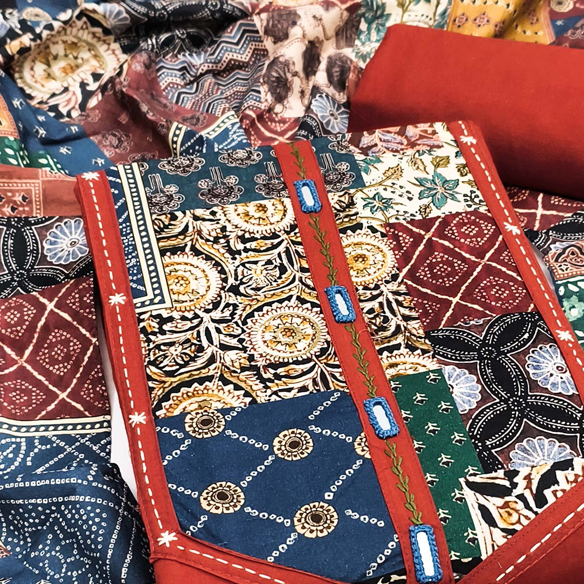 Ethnic Red Solid With Printed Pure Cotton Dress Material With Neck Embroidery Work - Image 2