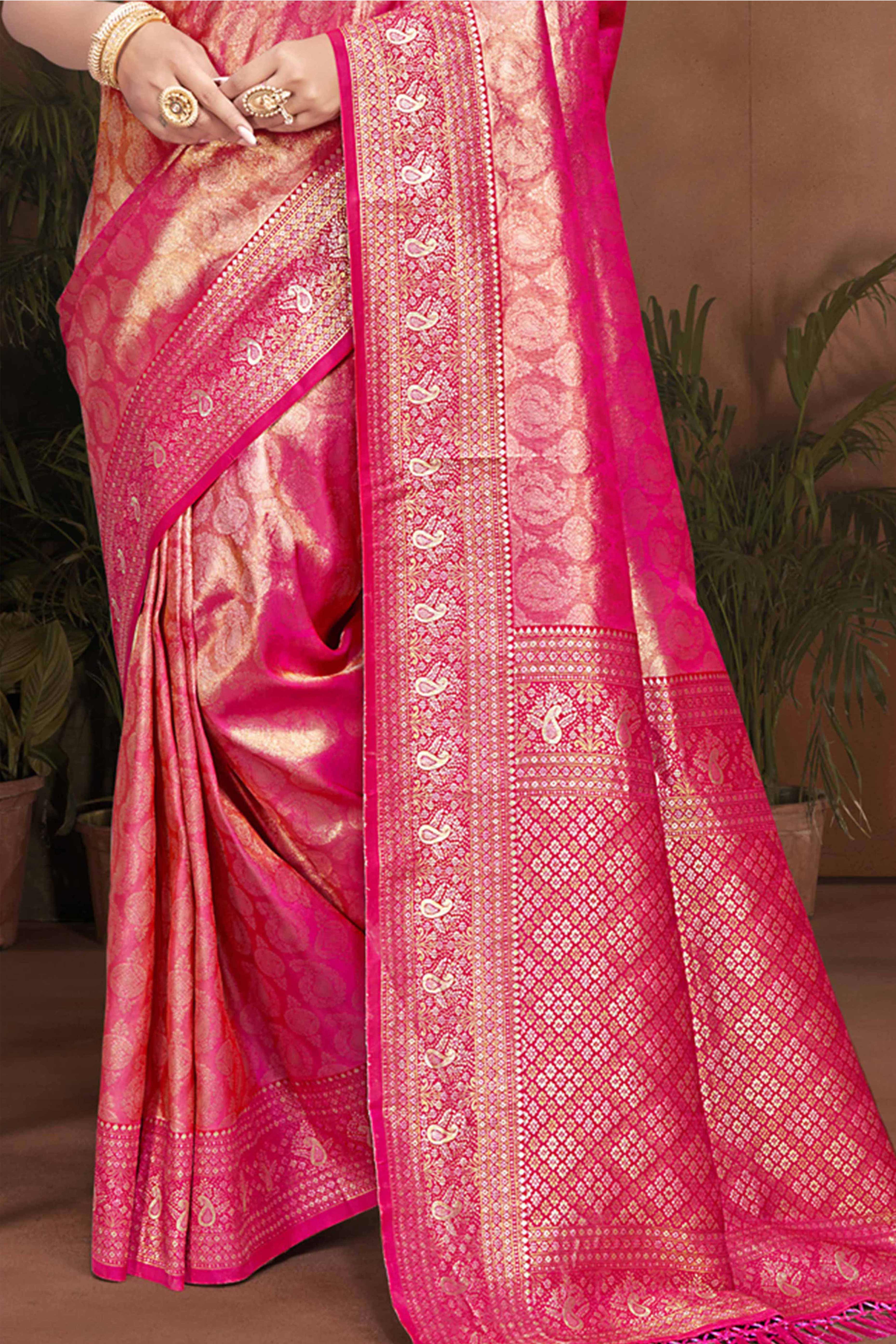 Exclusive Rani Pink Paisley & Floral Pattern Weaving Kanjivaram Silk Saree With Tassel Pallu - Image 5