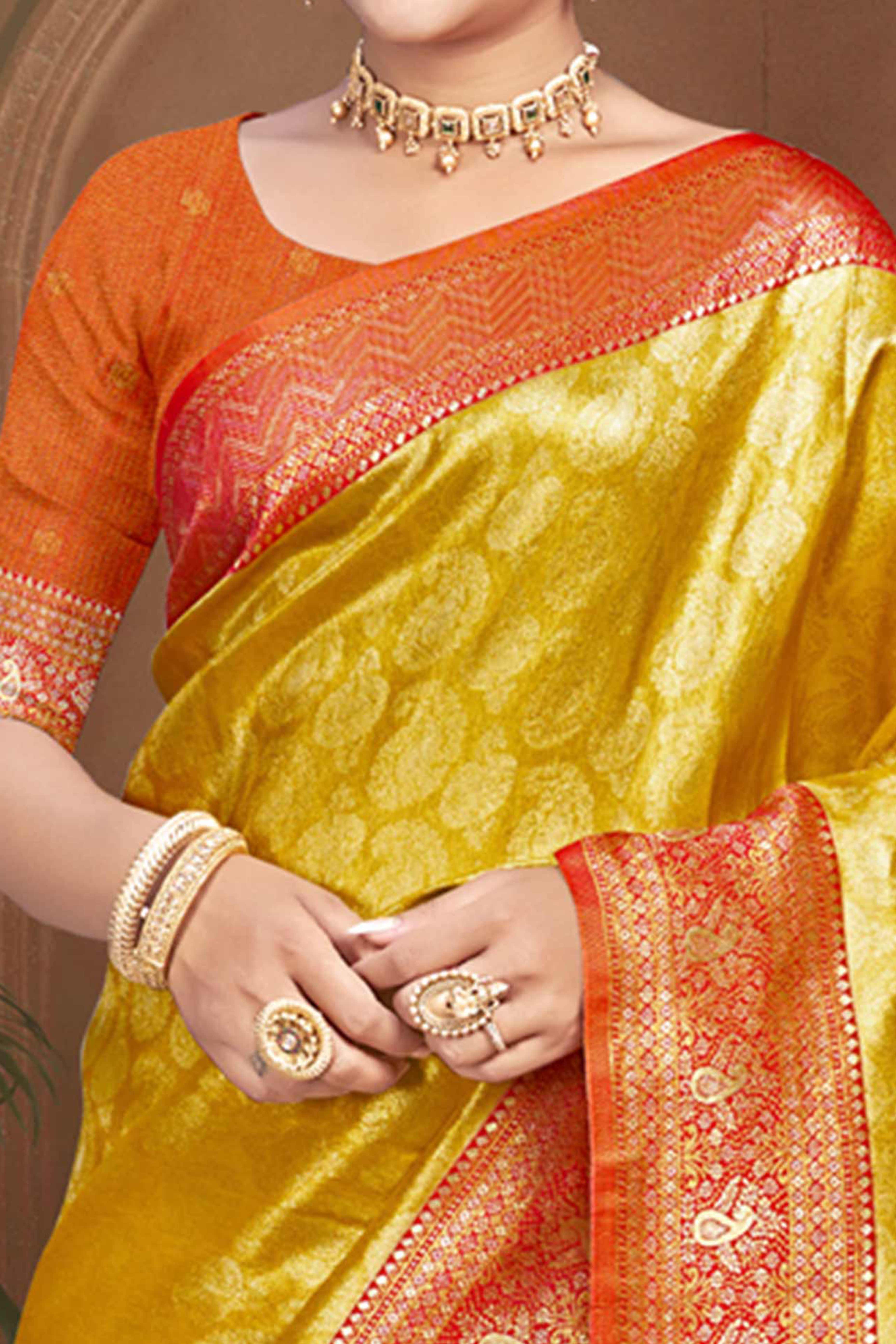 Exclusive Yellow Paisley & Floral Pattern Weaving Kanjivaram Silk Saree With Tassel Pallu - Image 2