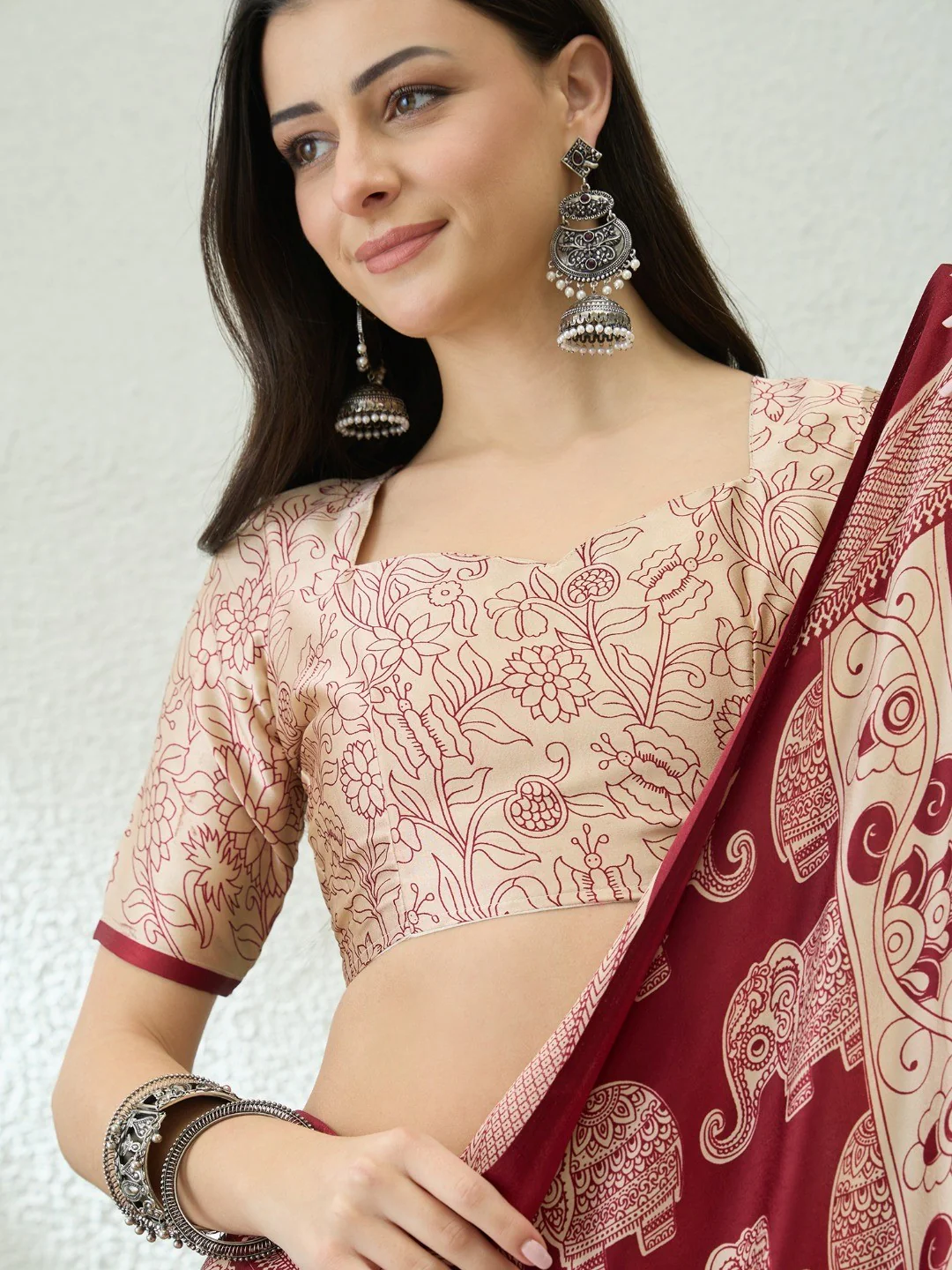 Fashionable Red Satin Saree with Artistic Abstract Printed Pattern - Image 3