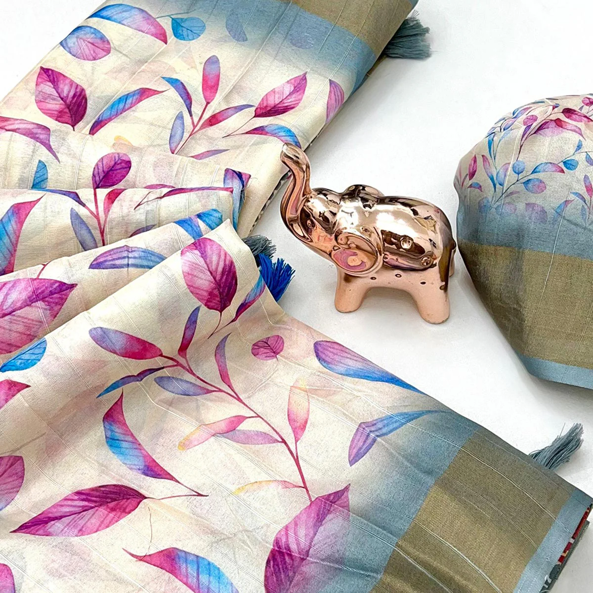 Festive Off White Silk Blend Saree with Subtle Floral Print and Shimmering Zari Border - Image 2