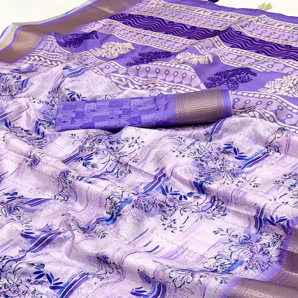 Floral Digital Printed Lavender Dola Silk Saree Accented With Intricate Woven Border & Tassel Pallu - Image 2