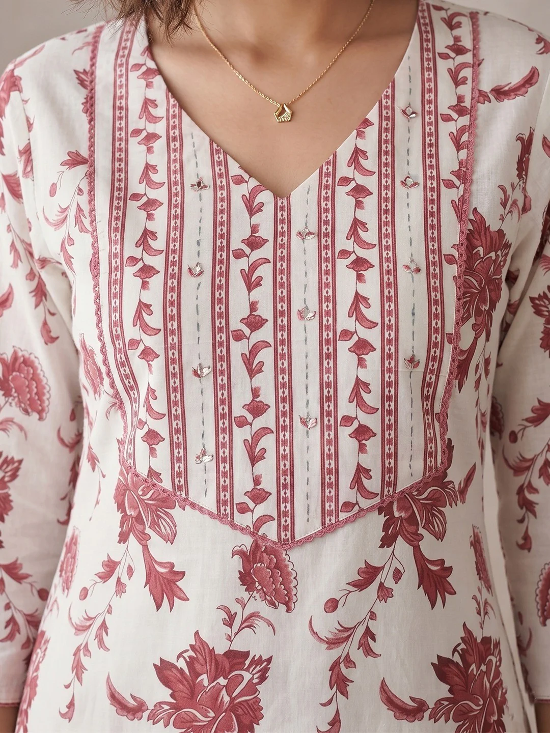 Floral Printed Pure Cotton Straight Kurta Set in White - Image 4