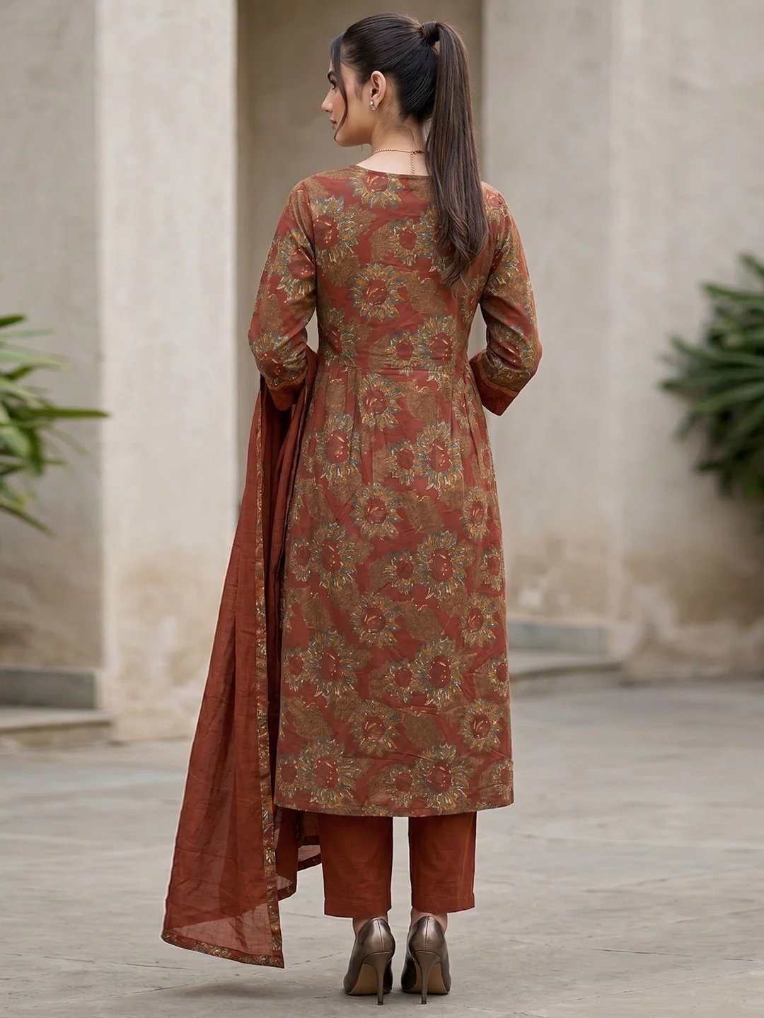 Floral Printed Rust Cotton Blend Salwar Suit Set for Women - Image 3