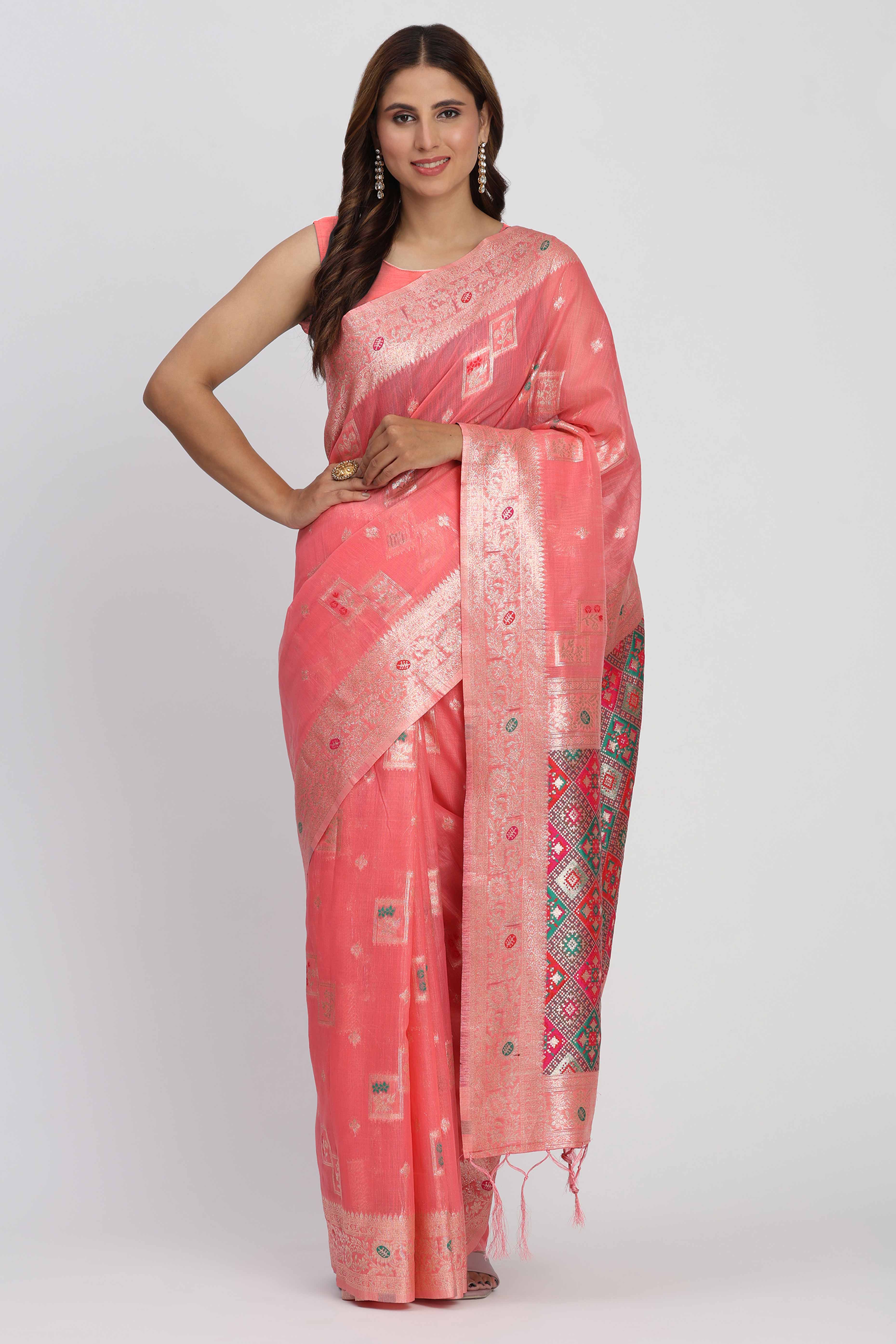 Floral Zari Weaving Brings Regal Beauty To This Coral Pink Linen Cotton Saree With Tassel Accents - Image 3