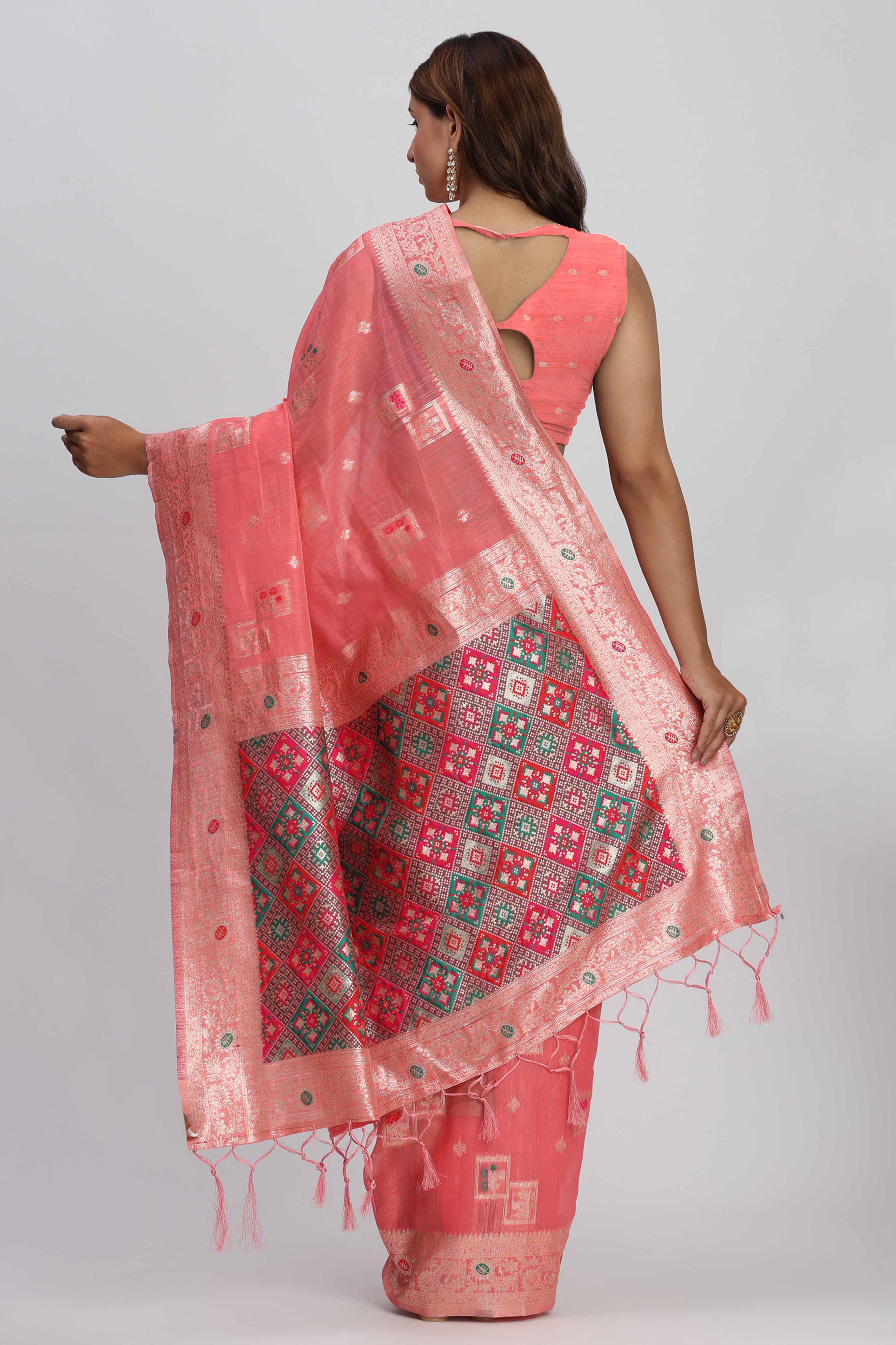 Floral Zari Weaving Brings Regal Beauty To This Coral Pink Linen Cotton Saree With Tassel Accents - Image 5