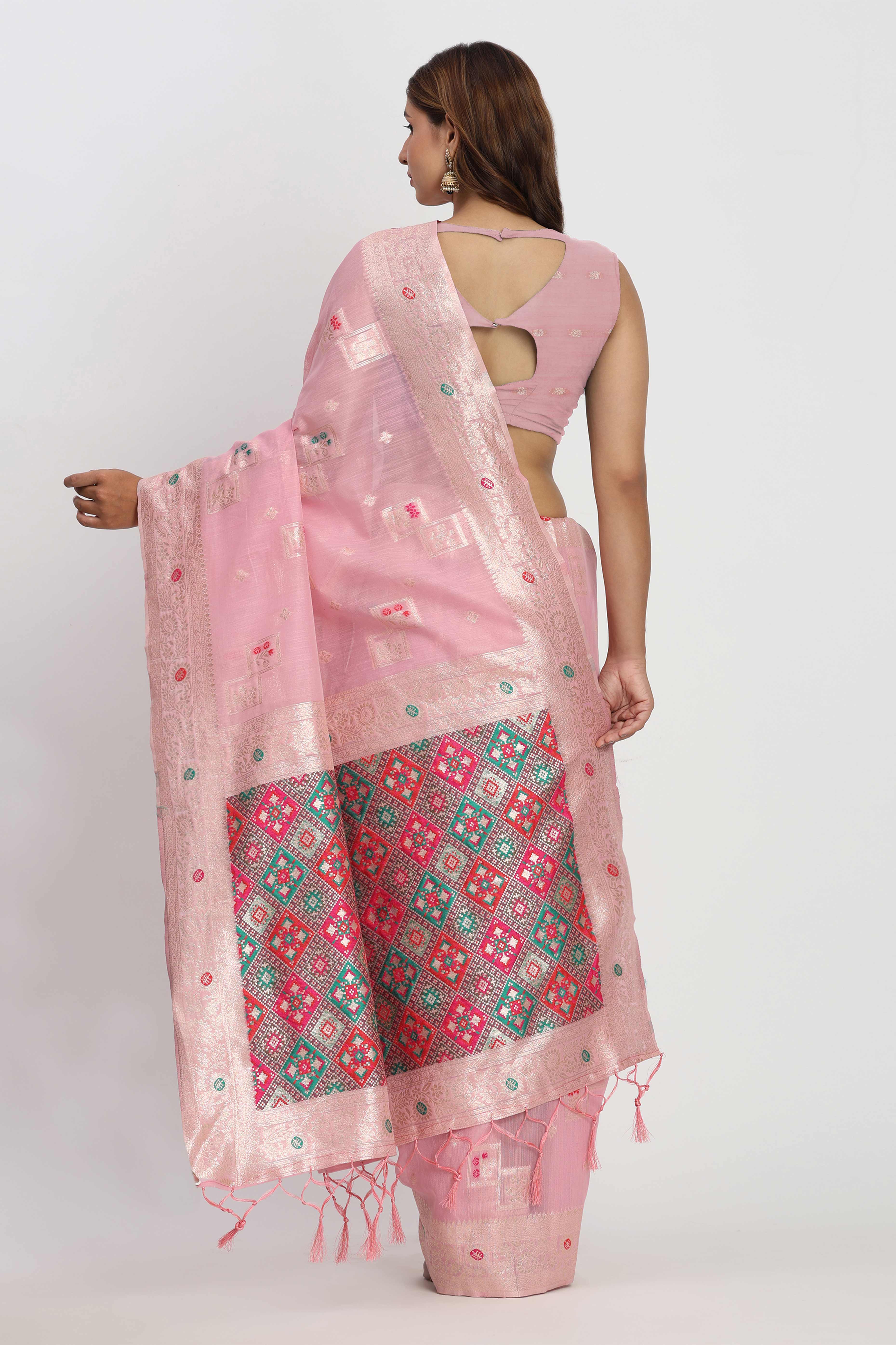 Floral Zari Weaving Brings Regal Beauty To This Light Pink Linen Cotton Saree With Tassel Accents - Image 5