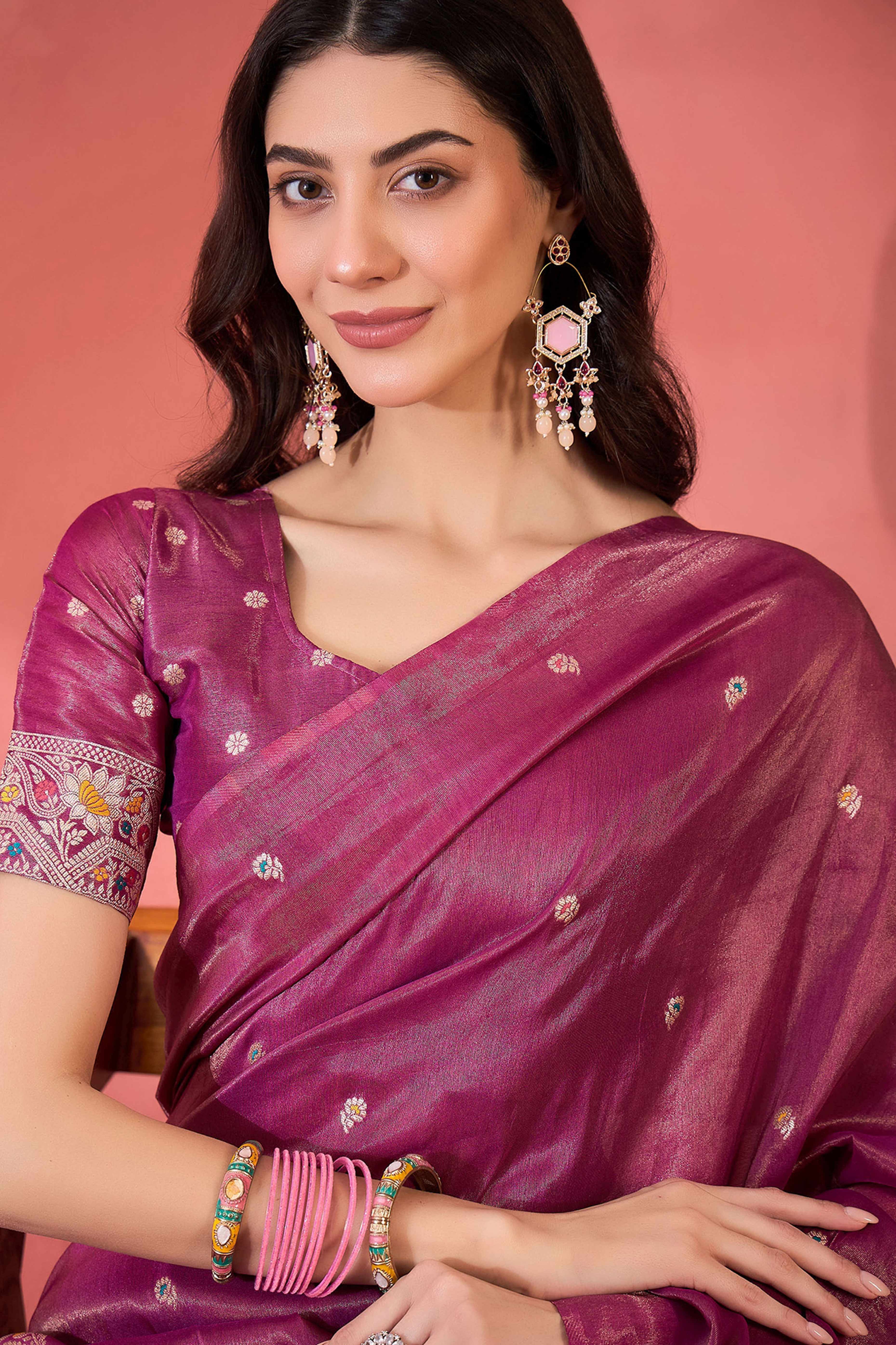 Floral Zari Woven Wine Saree In Shimmer Finish With Elegant Tassel Pallu - Image 6
