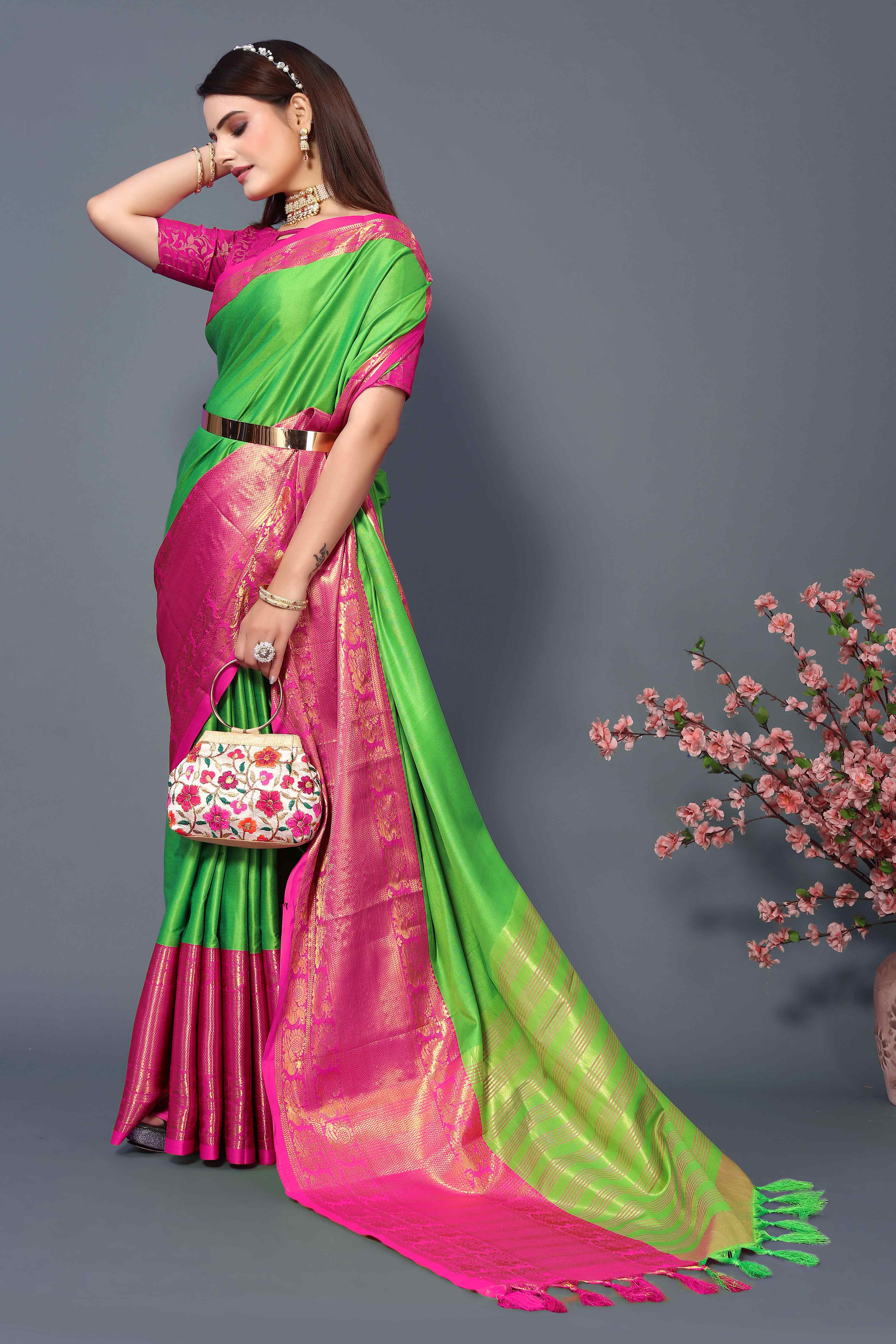 Fresh Green Zari Weaving Cotton Silk Saree - Image 2