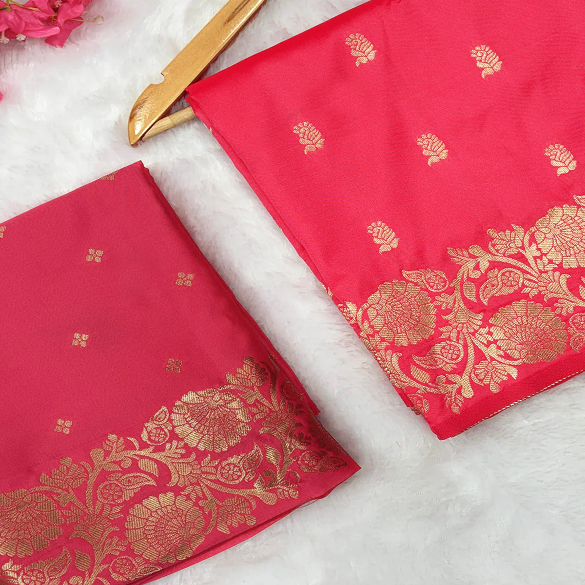 Gajri Pink Banarasi Silk Saree with Traditional Weaving - Image 2