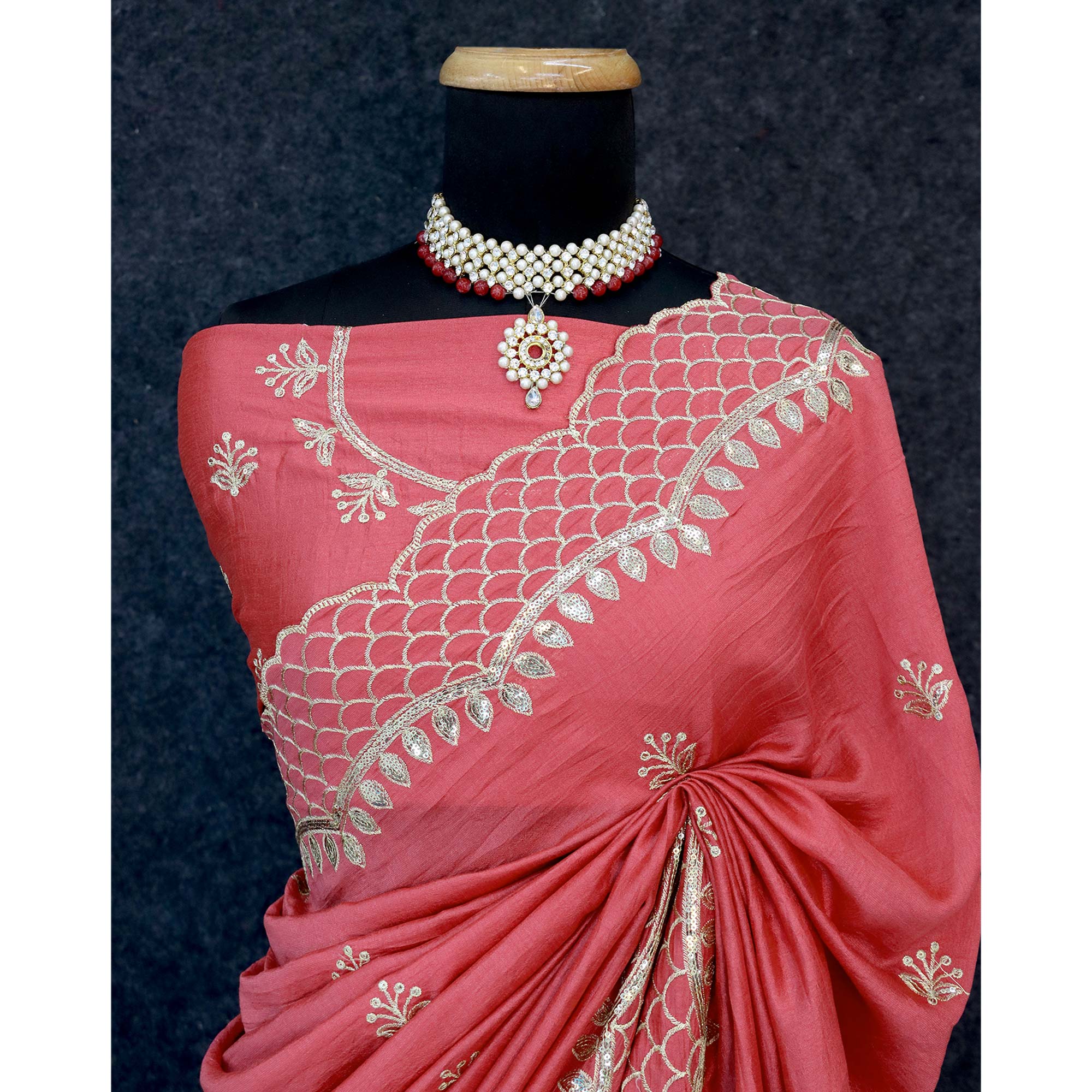 Gajri Pink Sequins Embroidered Vichitra Silk Saree - Image 5