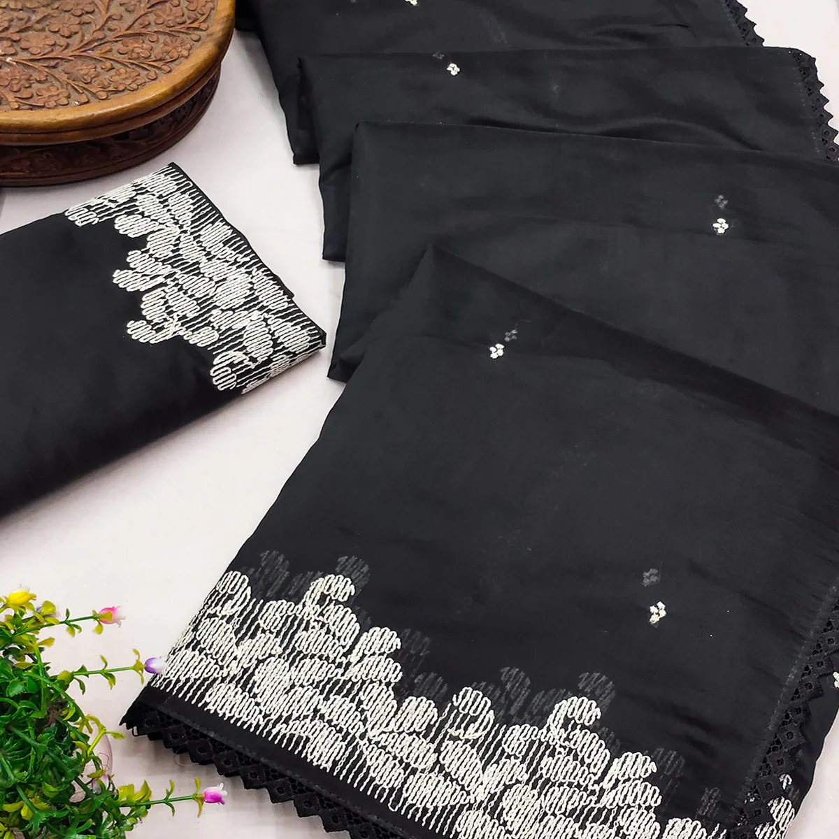 Graceful Black Chanderi Cotton Saree with Intricate Thread Embroidery - Image 2