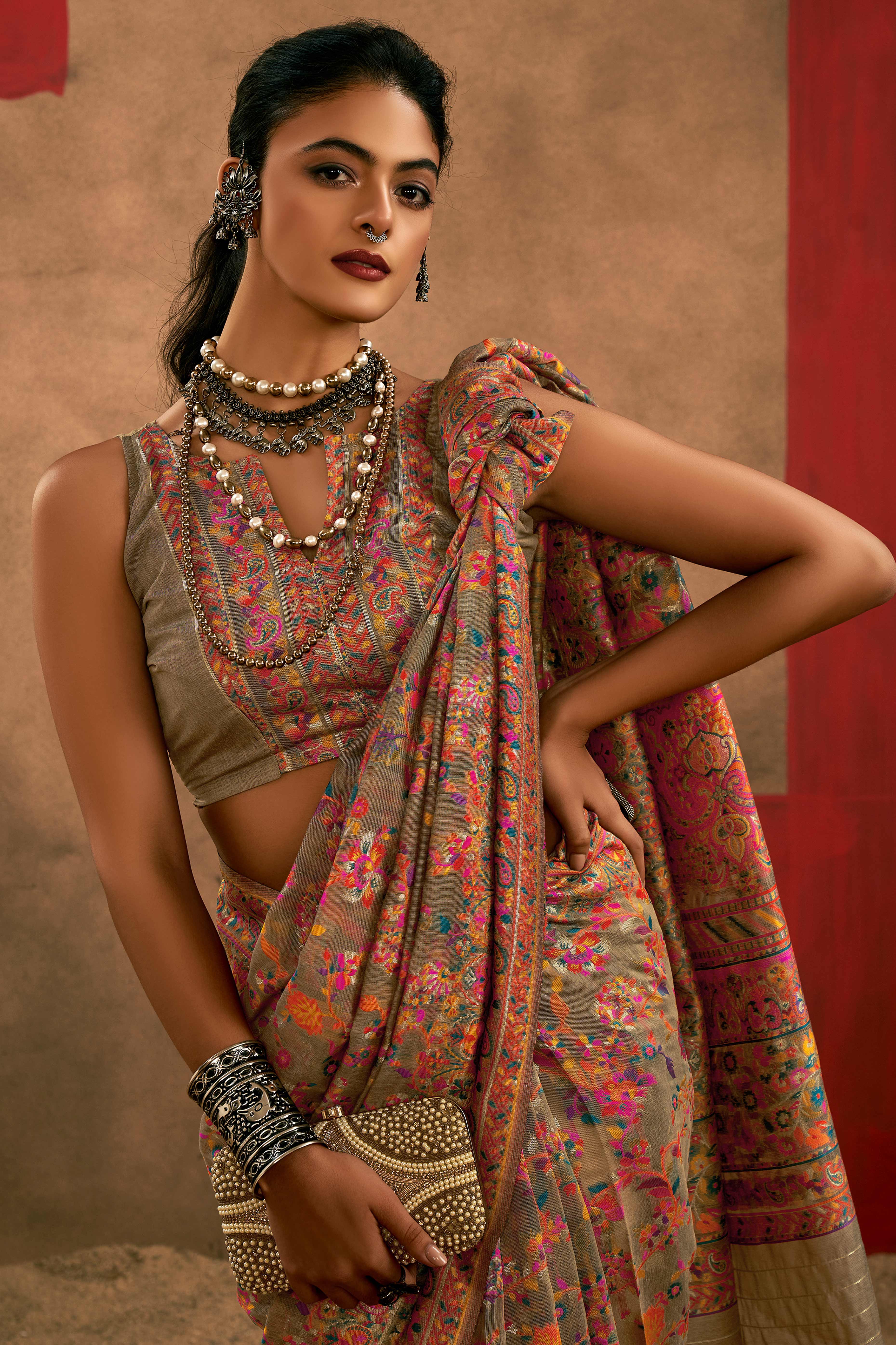 Graceful Dark Chikoo Floral Weaving Pashmina Modal Cotton Blend Saree With Timeless Appeal - Image 4