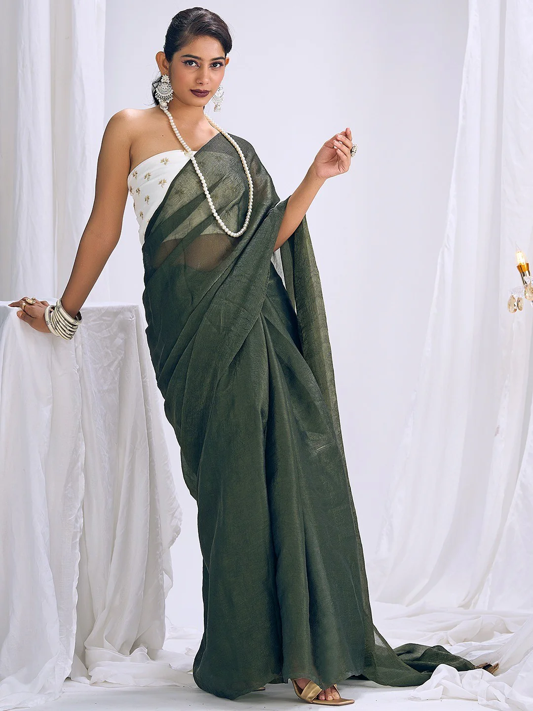 Graceful Green Art Silk Party Wear Saree With Minimal Solid Design & Tassel Pallu - Image 2