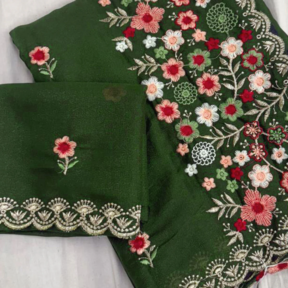 Graceful Green Georgette Saree Featuring Exquisite Floral Thread Embroidery Work - Image 2